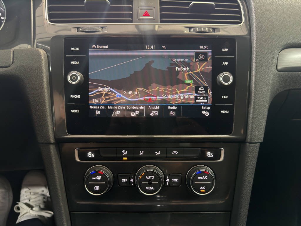 VW Golf VII Variant 1.6 TDI Comfortline-image-11