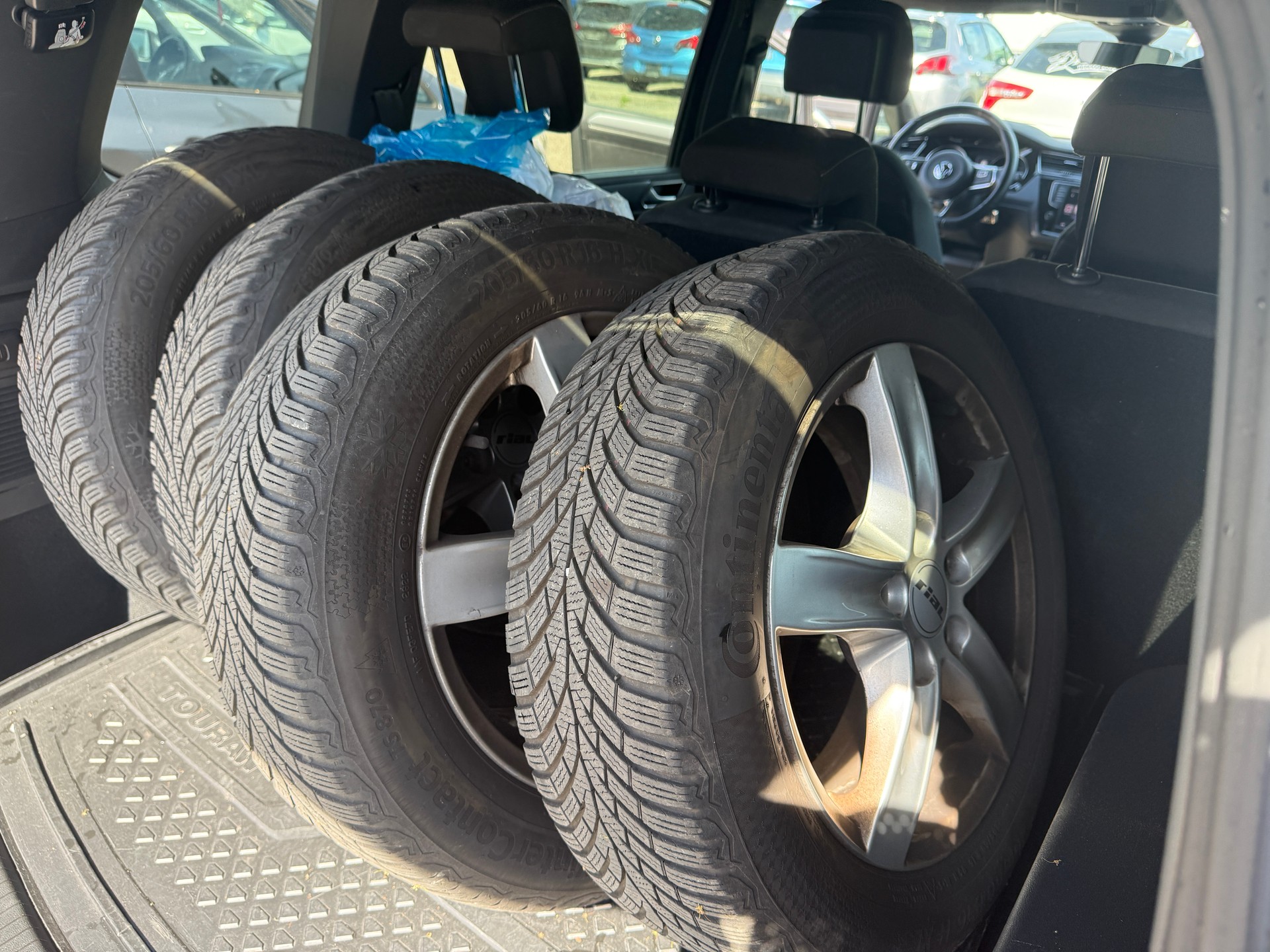 VW Touran 1.4 TSI BlueMotion Technology Highline DSG-image-14