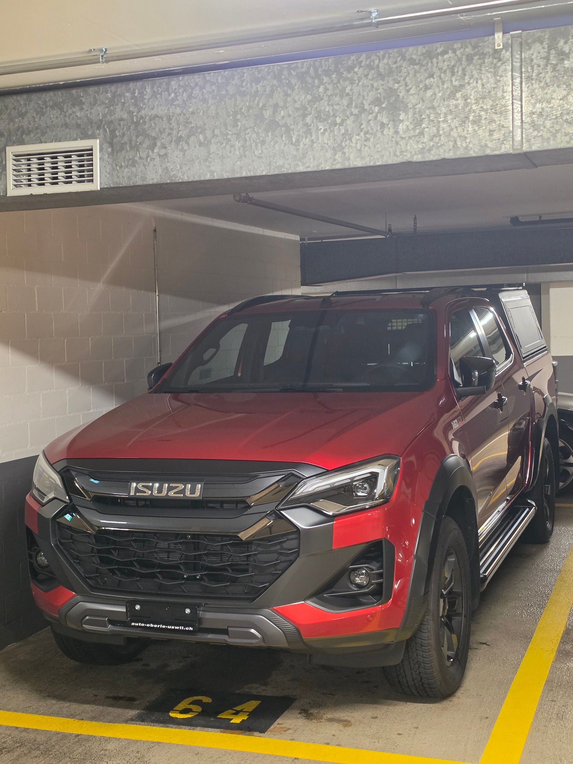 ISUZU 1.9 DDi N60 Nitro Sport 4x4-image-3