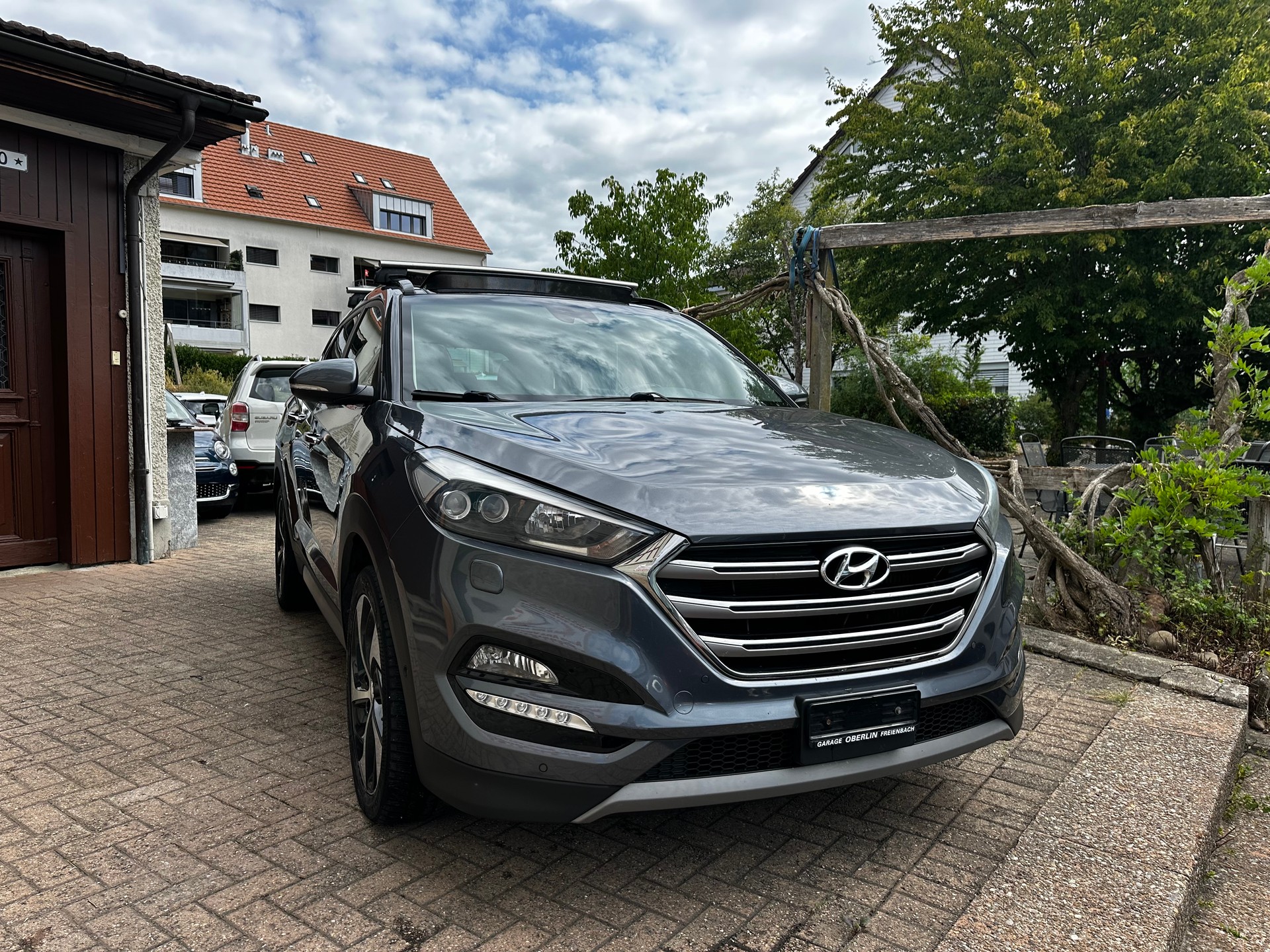 HYUNDAI Tucson 2.0 CRDI Launch Edition 4WD Automatic-image-1