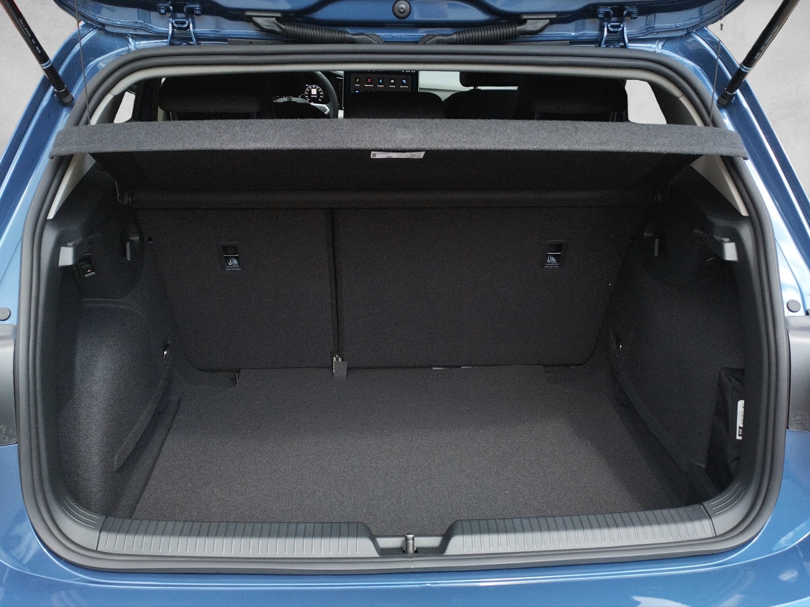 VW Golf 1.5 e TSI mHEV Value DSG-image-13