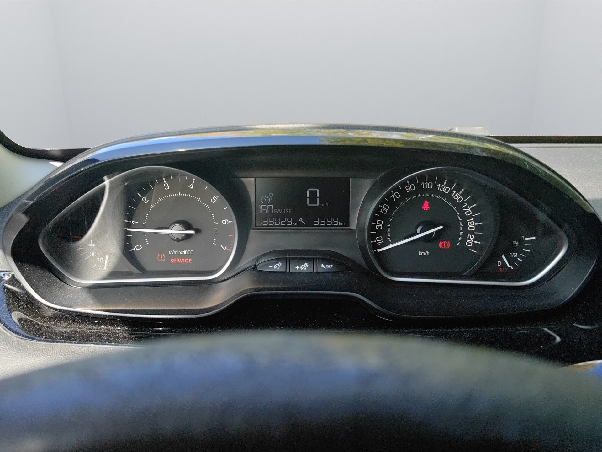 PEUGEOT 208 1.2 VTI Access-image-22
