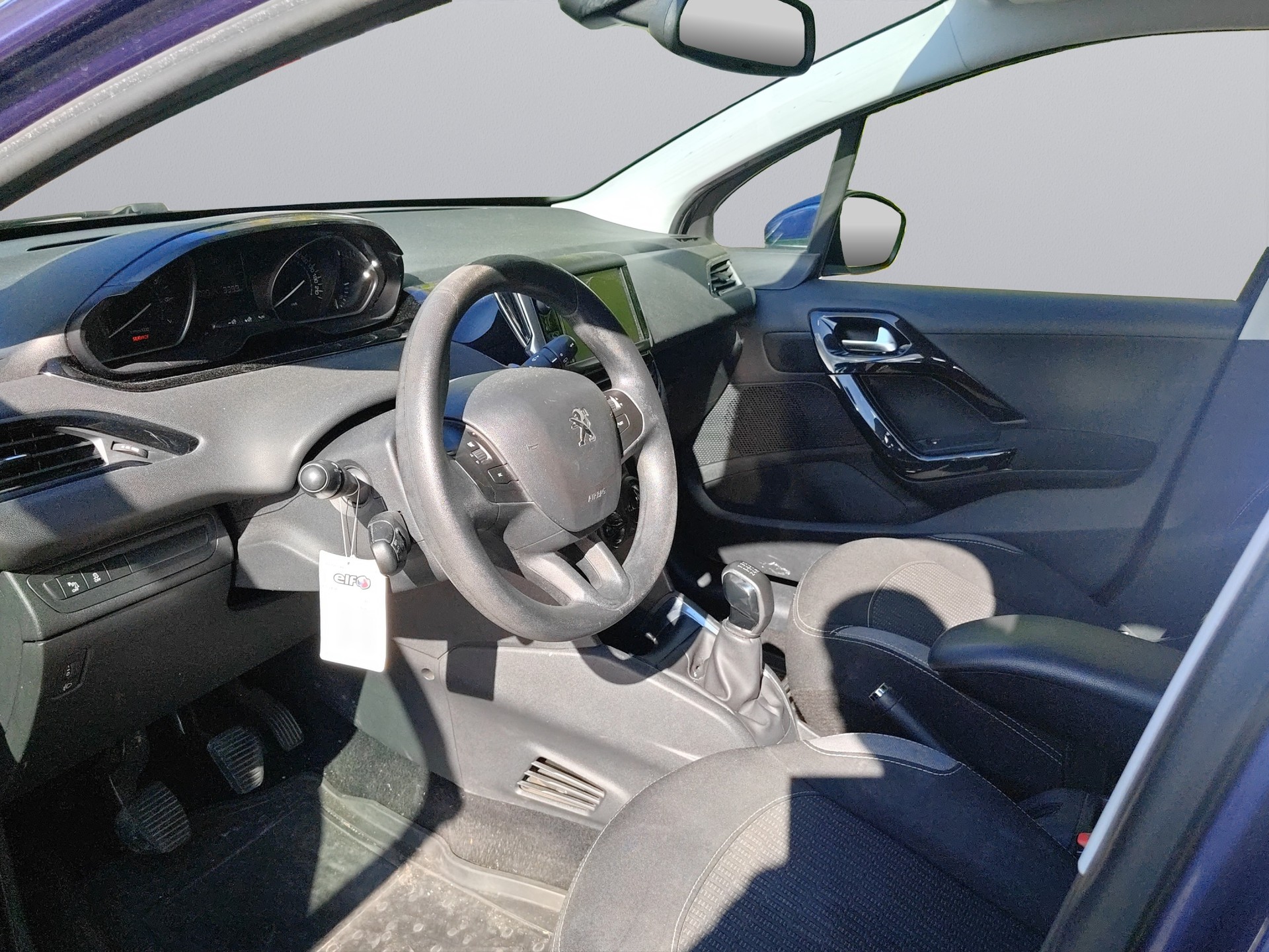 PEUGEOT 208 1.2 VTI Access-image-13