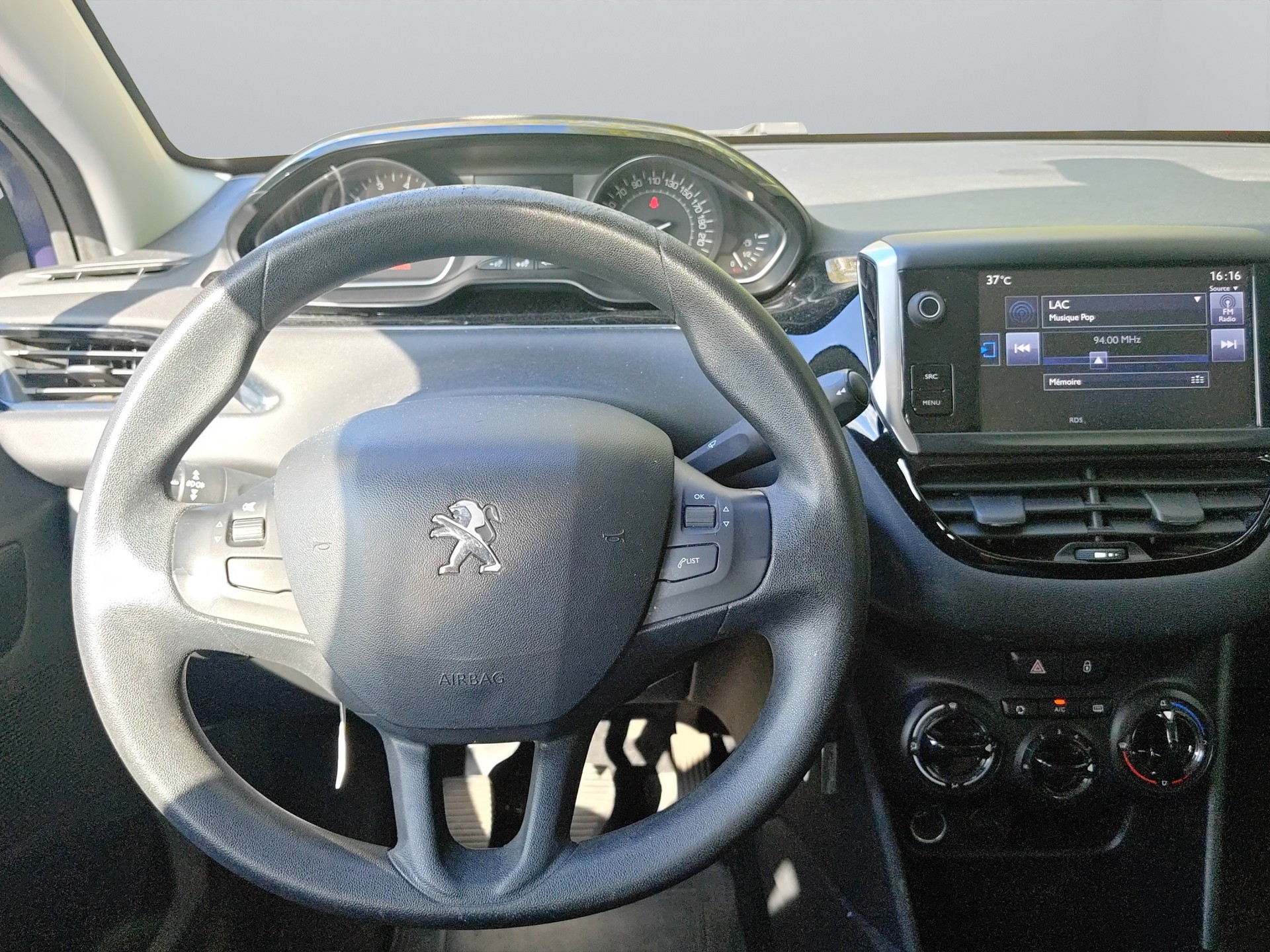 PEUGEOT 208 1.2 VTI Access-image-14