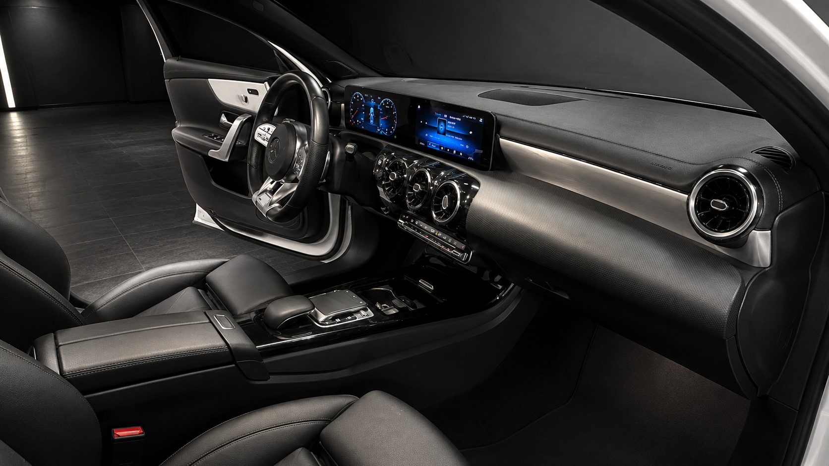 MERCEDES-BENZ A 250 4Matic Progressive 7G-DCT-image-4