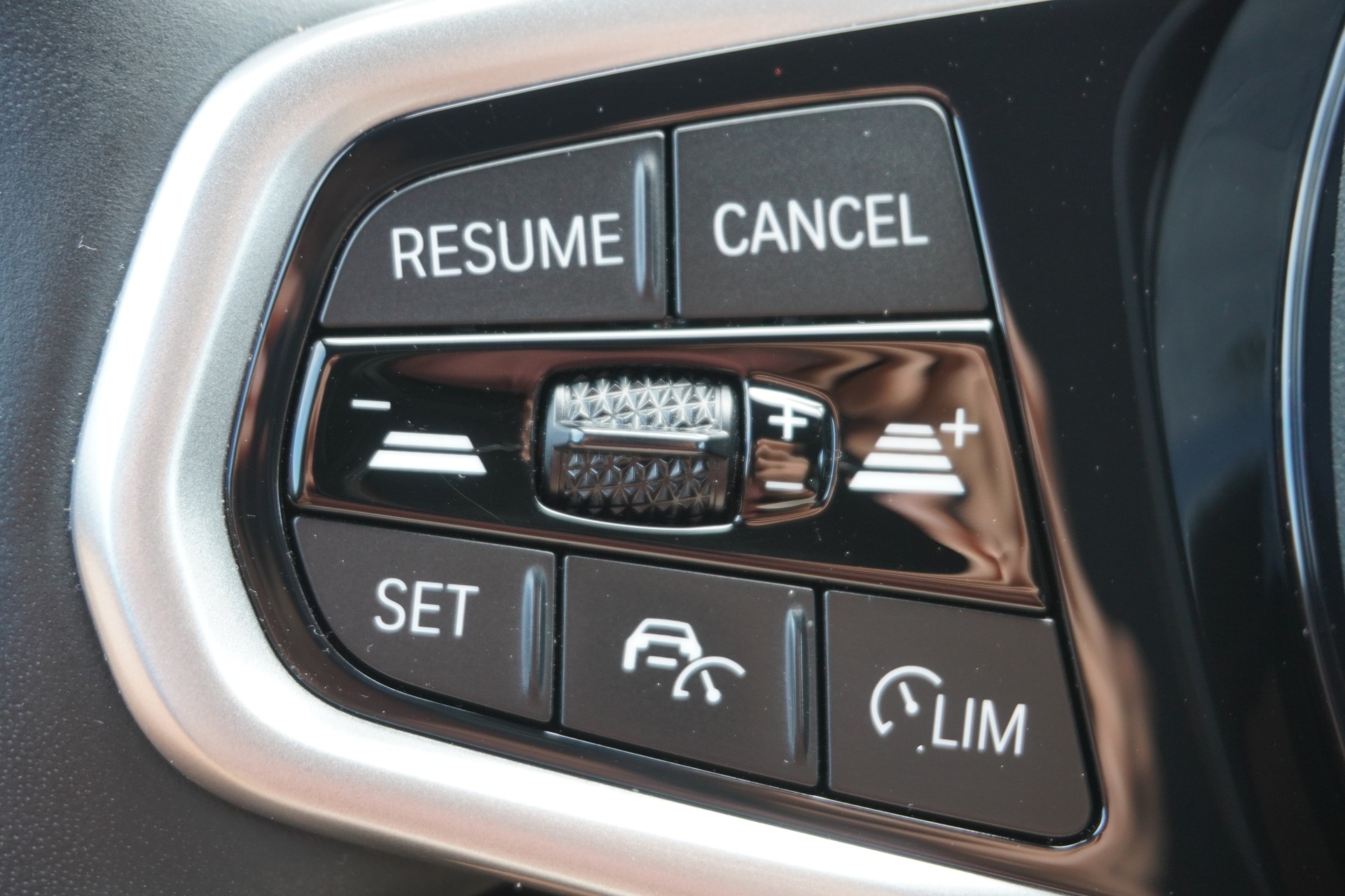 BMW i4 eDrive 40 M Sport-image-42
