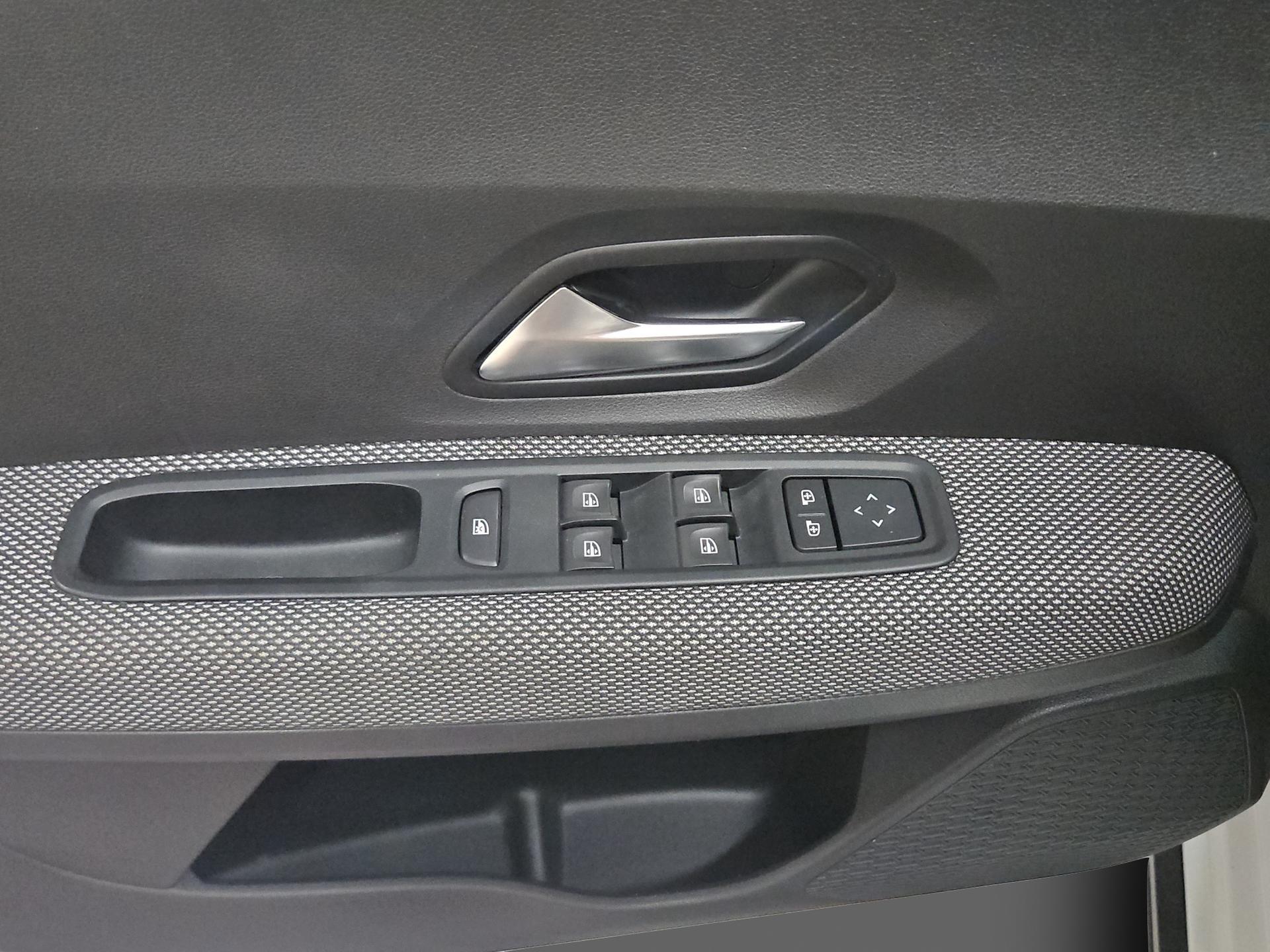 DACIA Jogger TCe 110 Comfort-image-17