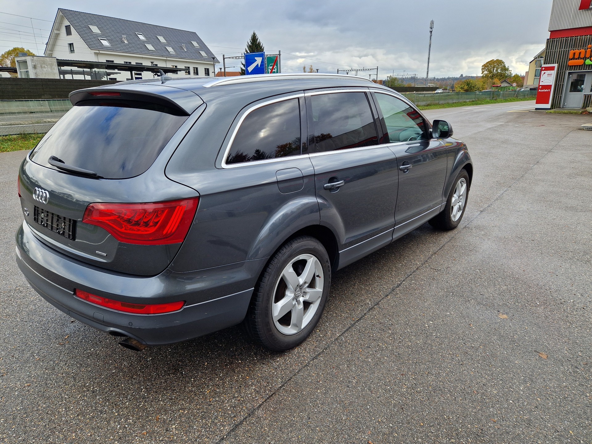 AUDI Q7 3.0 TFSI quattro tiptronic-image-5