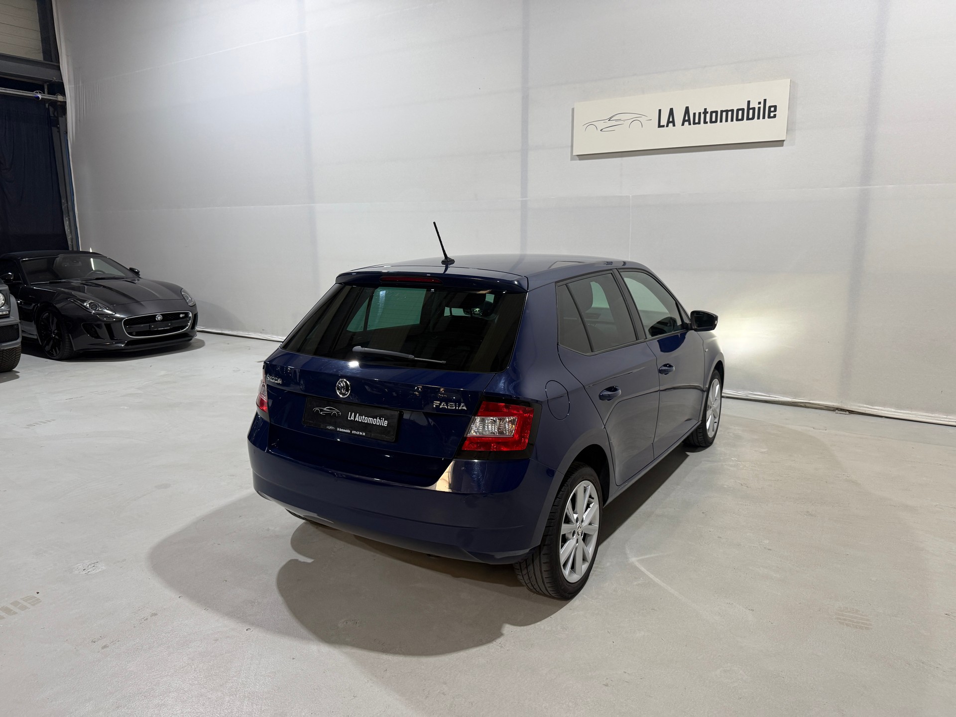 SKODA Fabia 1.0 TSI Ambition-image-9
