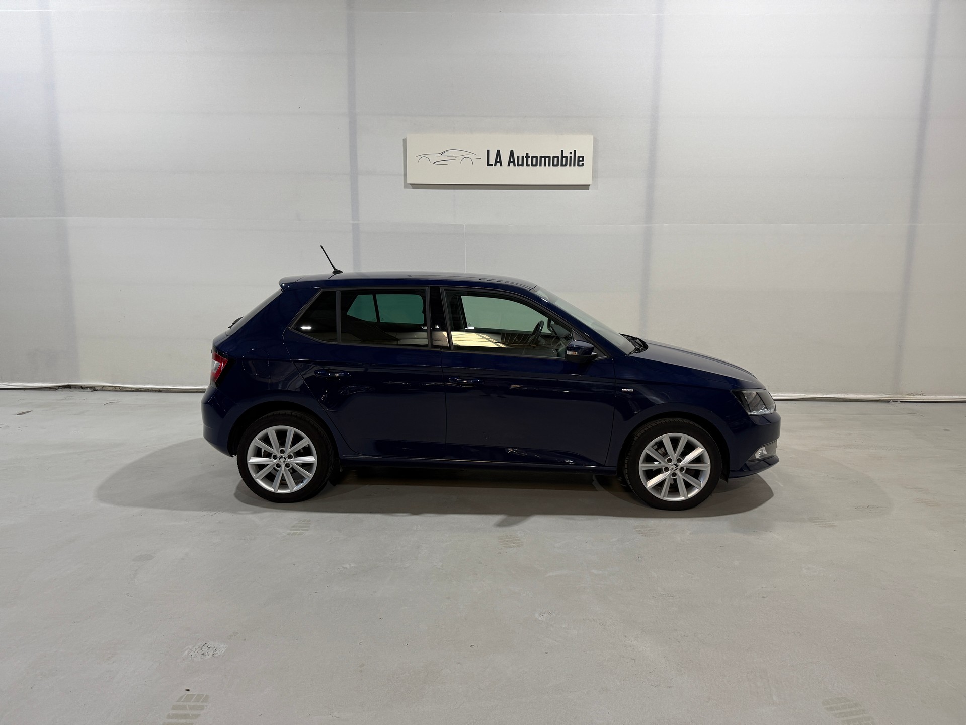 SKODA Fabia 1.0 TSI Ambition-image-6
