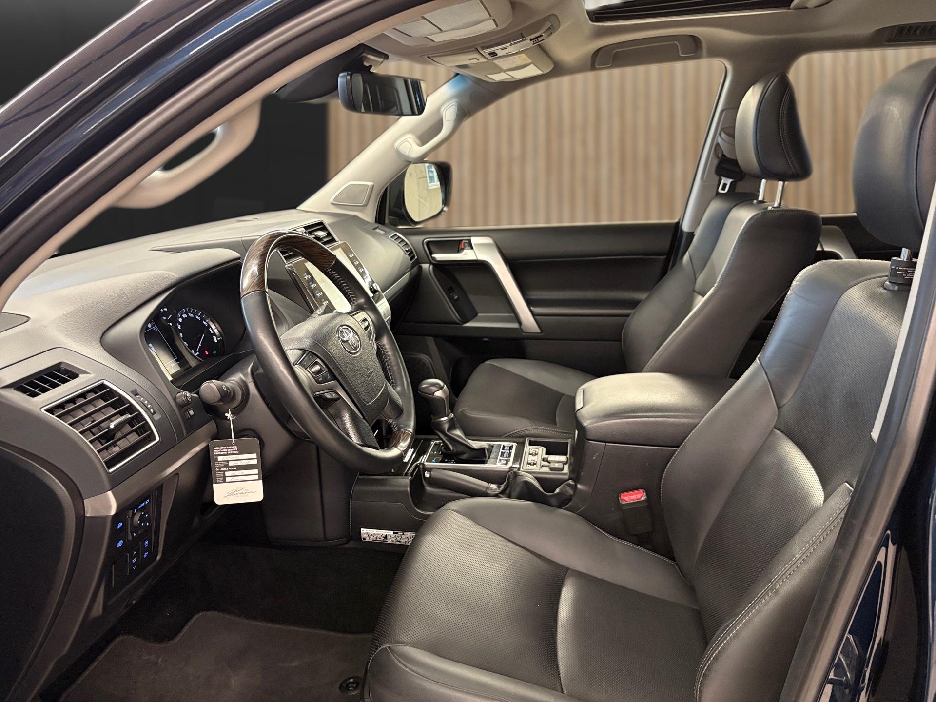 TOYOTA Land Cruiser 2.8TD Invincible Automat-image-11