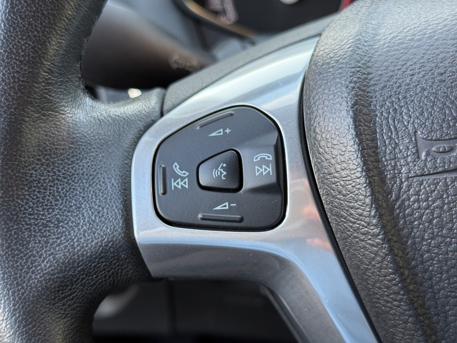 FORD B-Max 1.6 Ti-VCT Trend PowerShift-image-24
