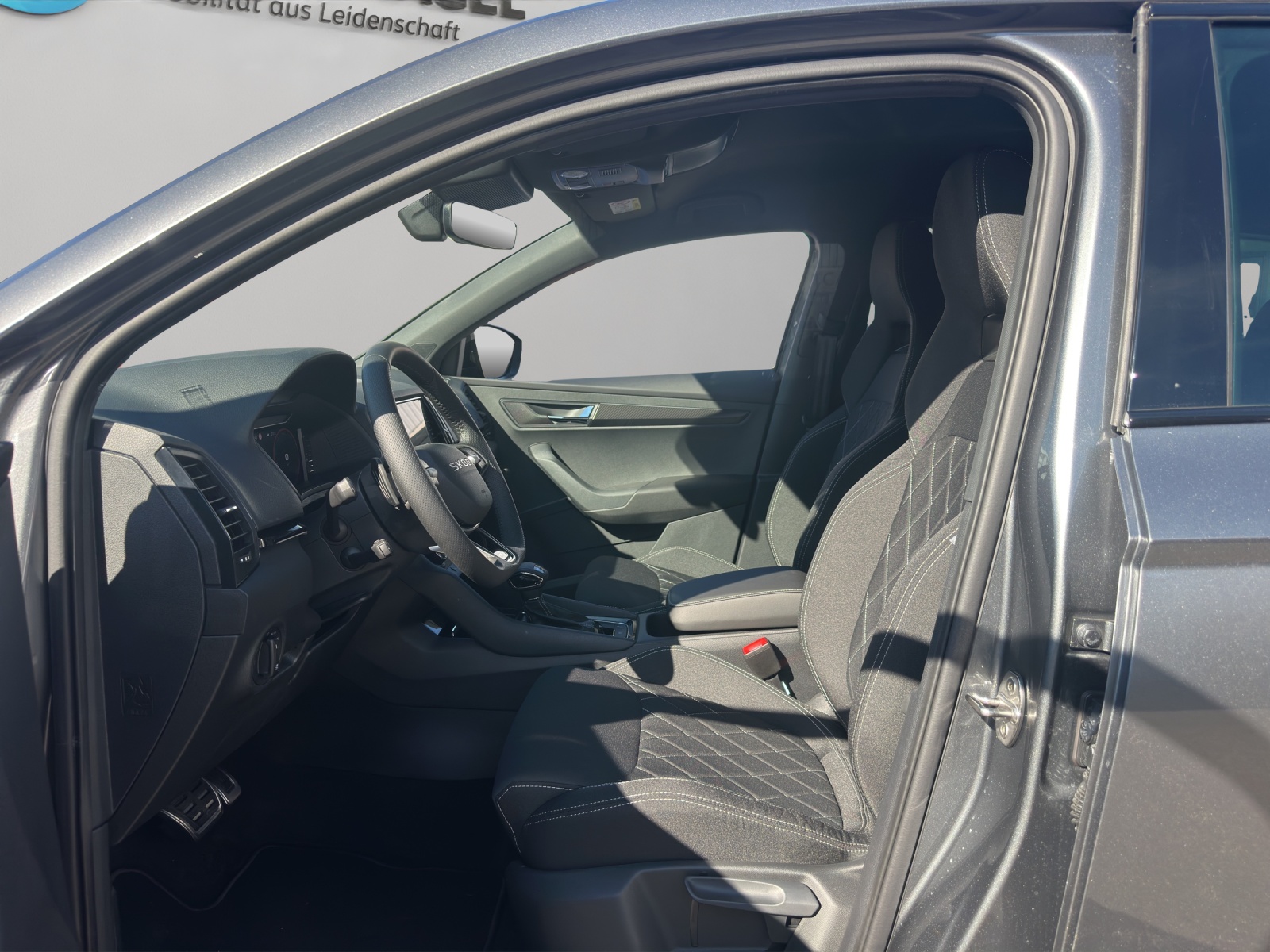 SKODA Karoq 2.0 TSI SportLine 4x4 DSG-showroom-element-3