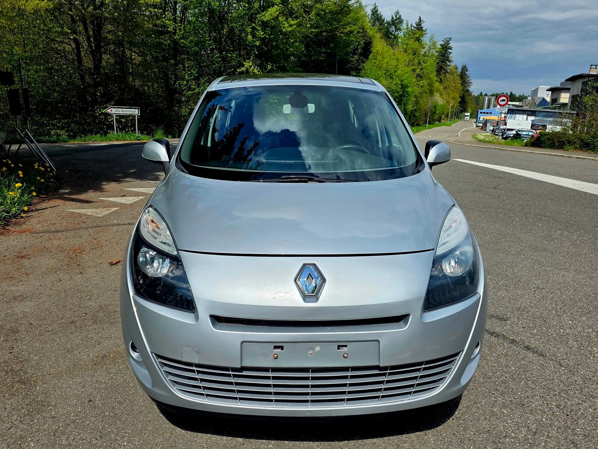 RENAULT Grand Scénic 1.4 16V Turbo Privilège-image-4