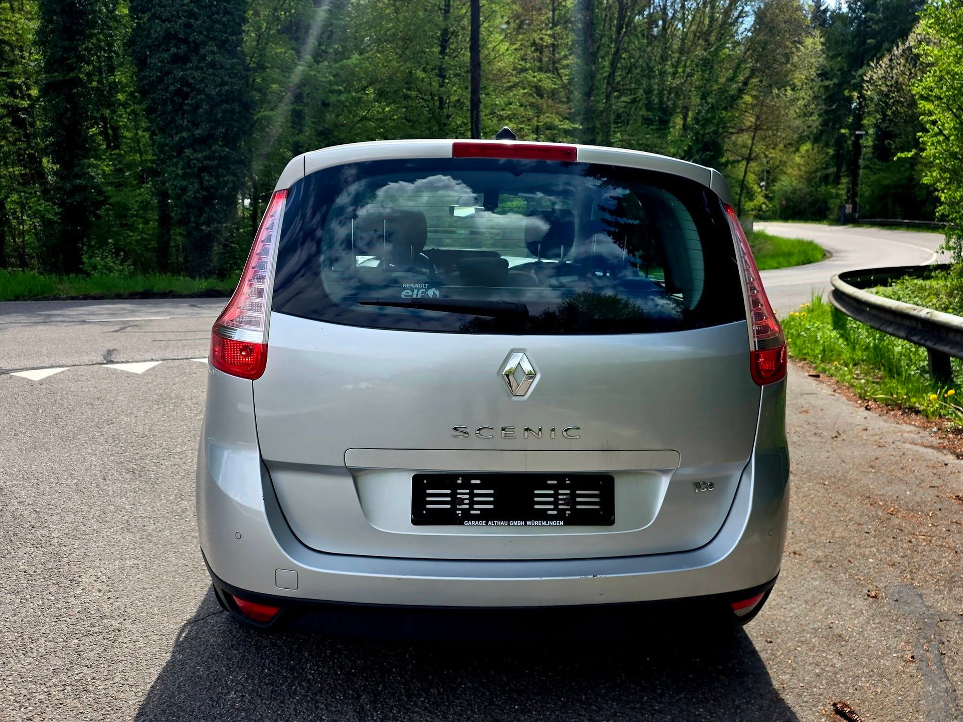 RENAULT Grand Scénic 1.4 16V Turbo Privilège-image-1