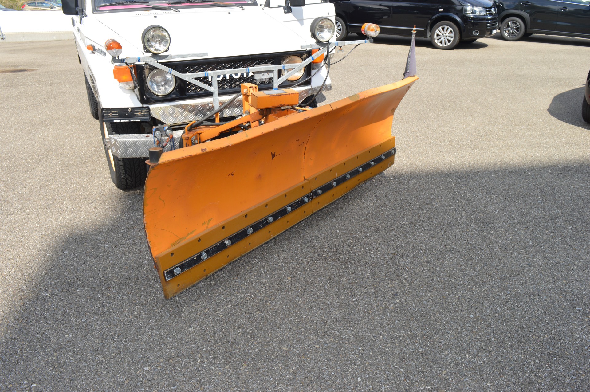 TOYOTA LAND CRUISER-image-9