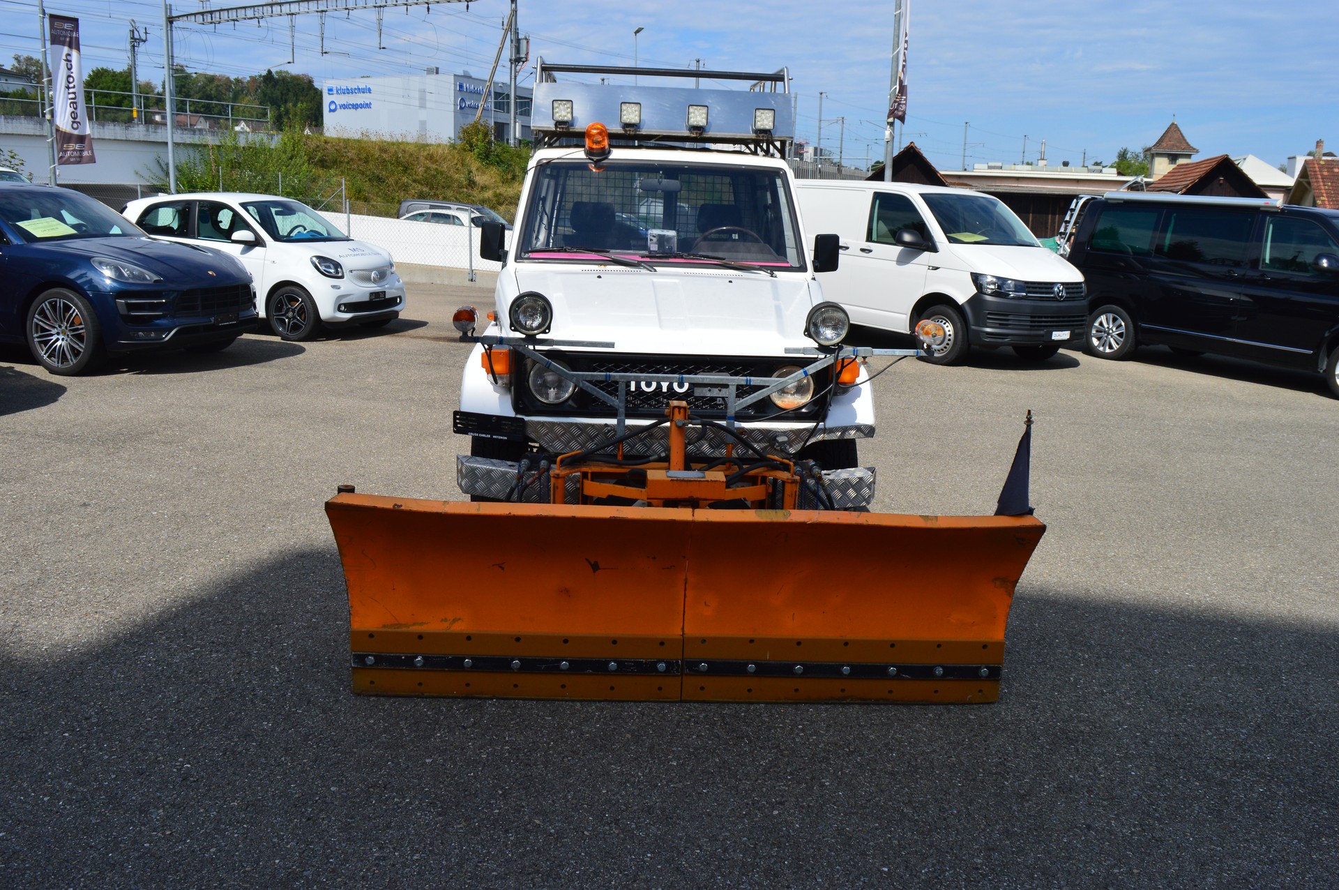 TOYOTA LAND CRUISER-image-1