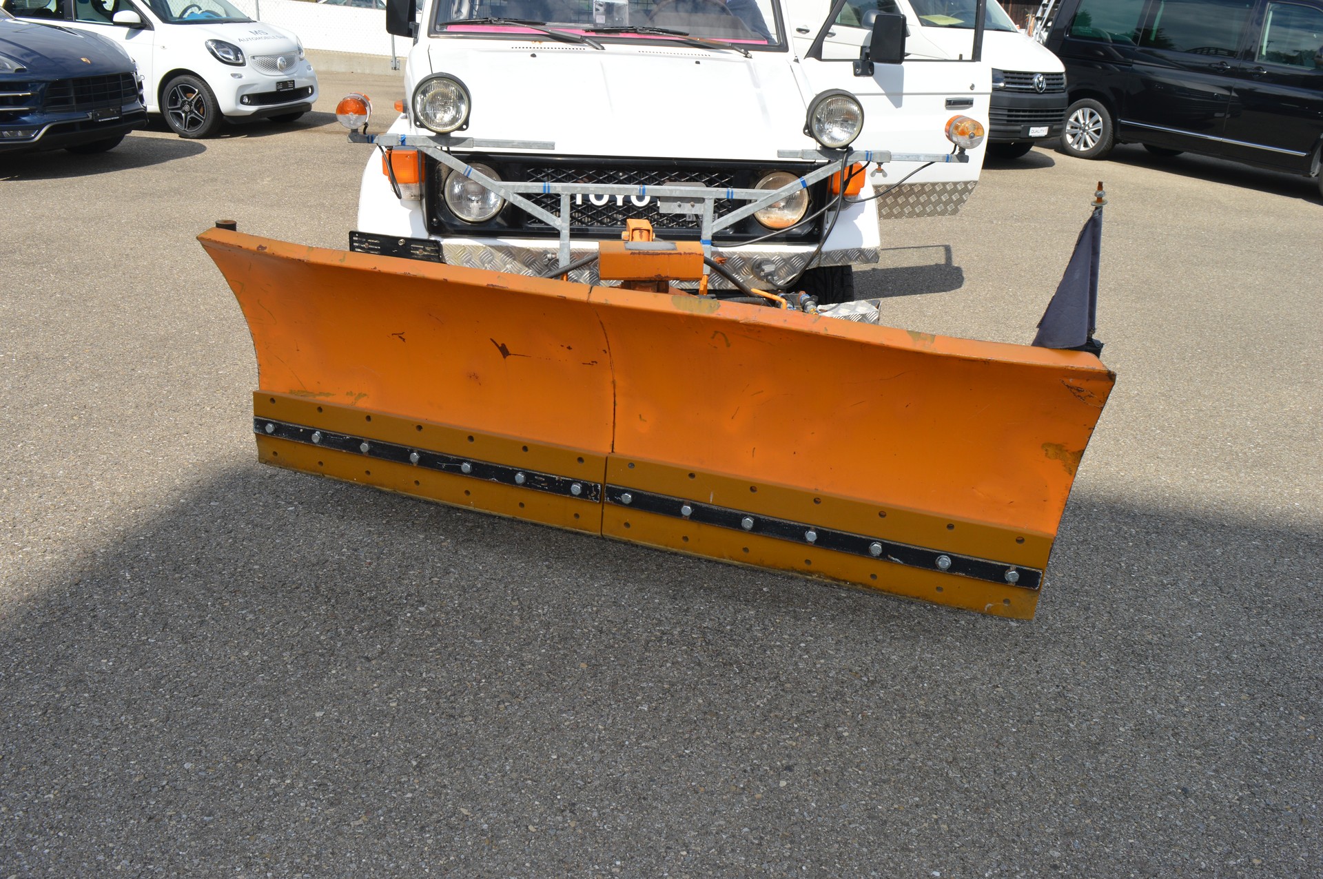 TOYOTA LAND CRUISER-image-8