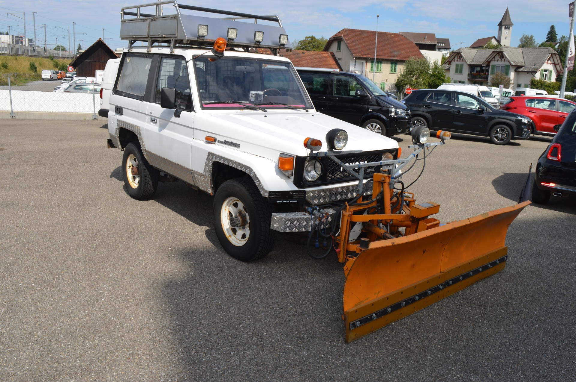 TOYOTA LAND CRUISER-image-2