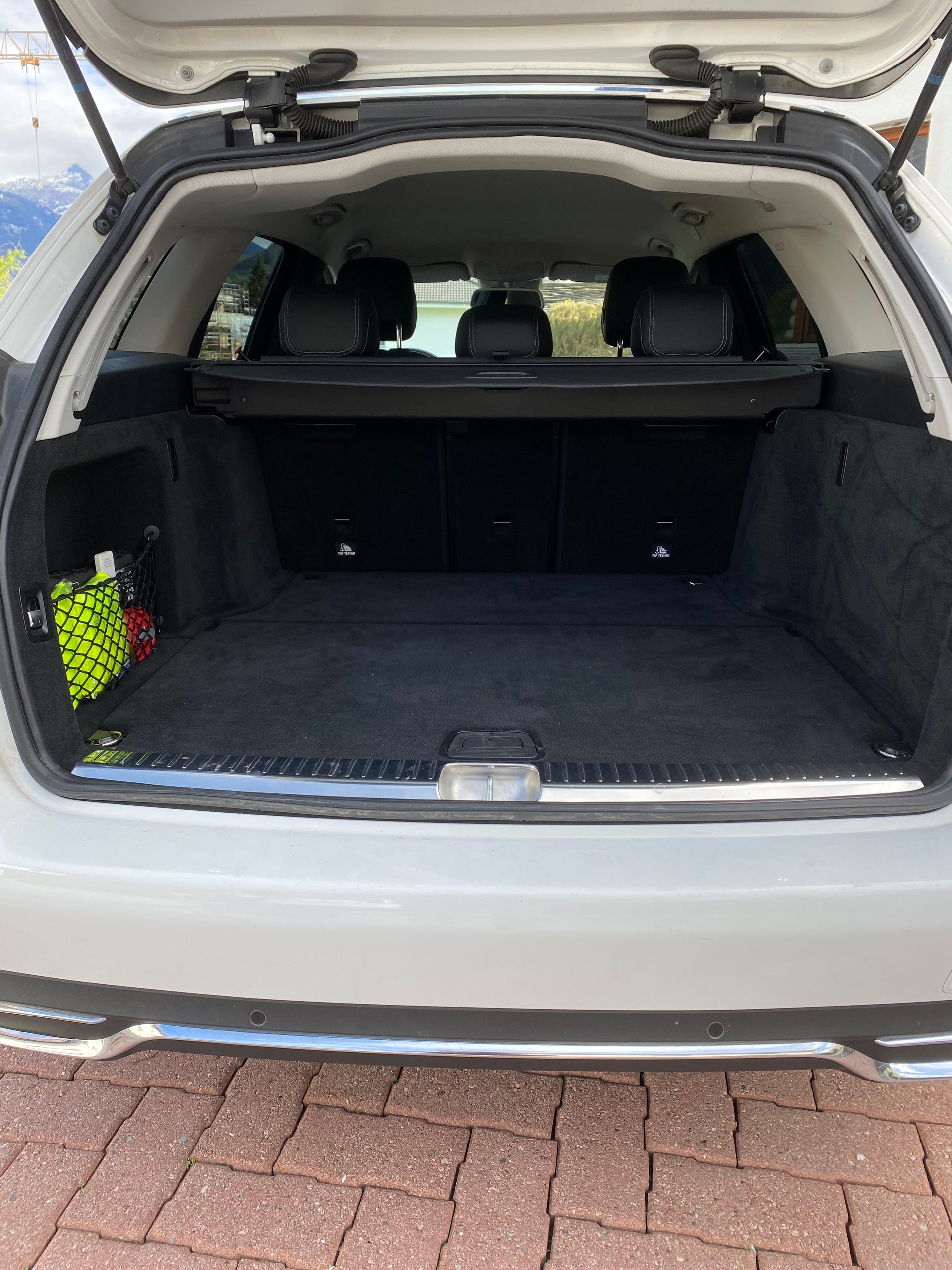 MERCEDES-BENZ C 250 d 4matic-image-4