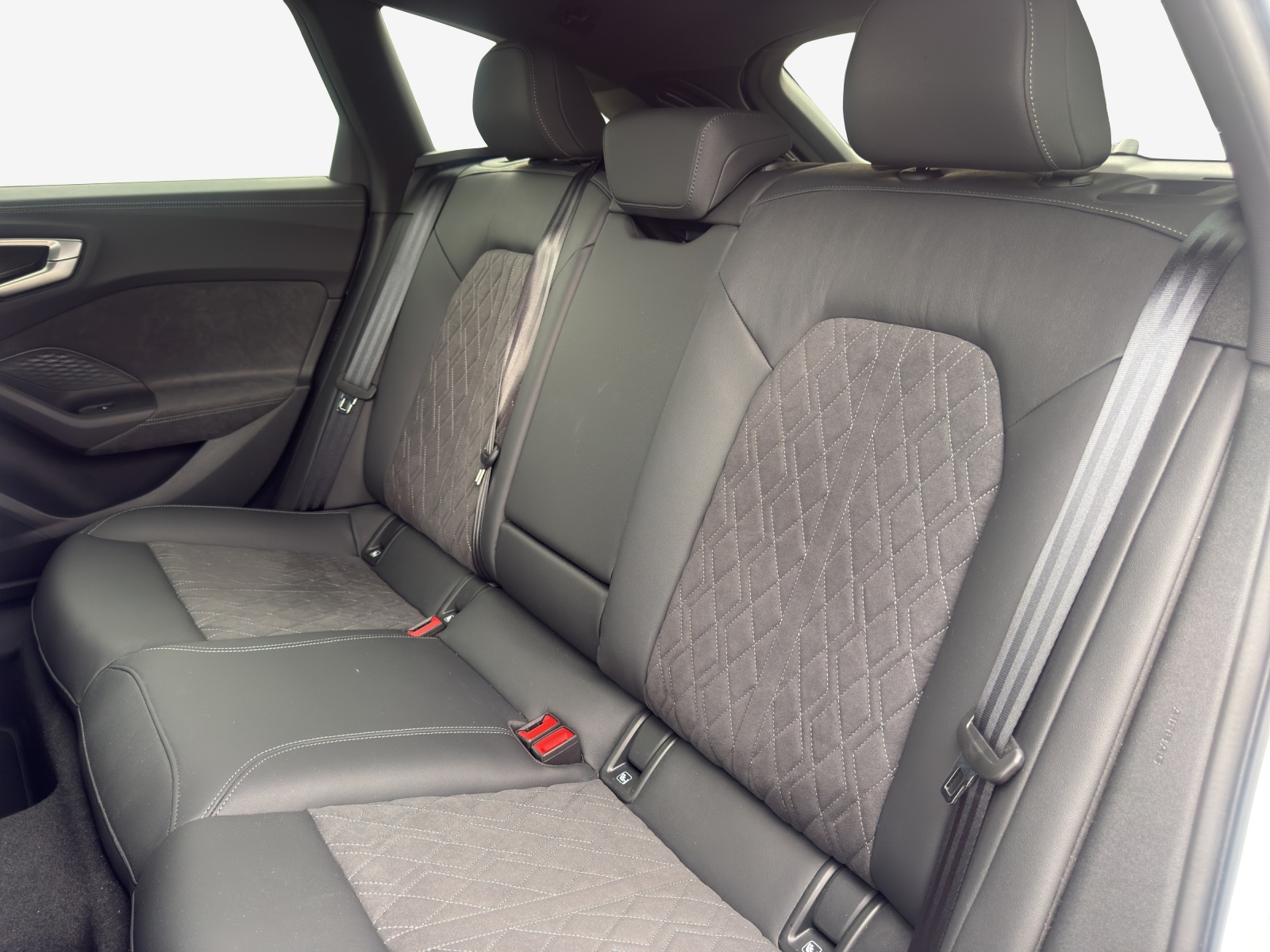AUDI A5 Avant e-hybrid quattro 270 kW S tronic-image-11