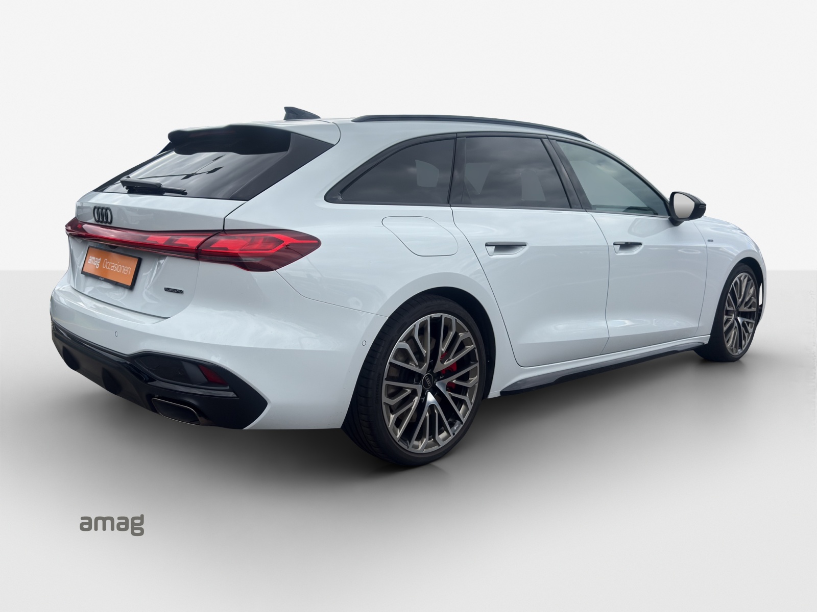 AUDI A5 Avant e-hybrid quattro 270 kW S tronic-image-4