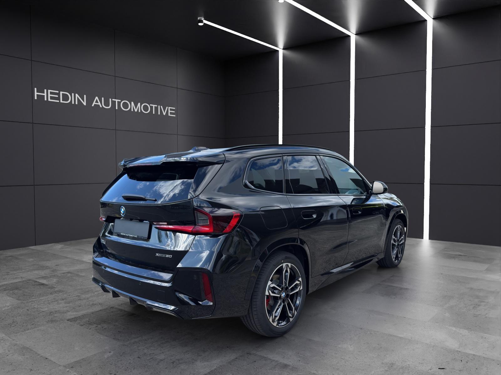 BMW iX1 30 xDrive-image-19