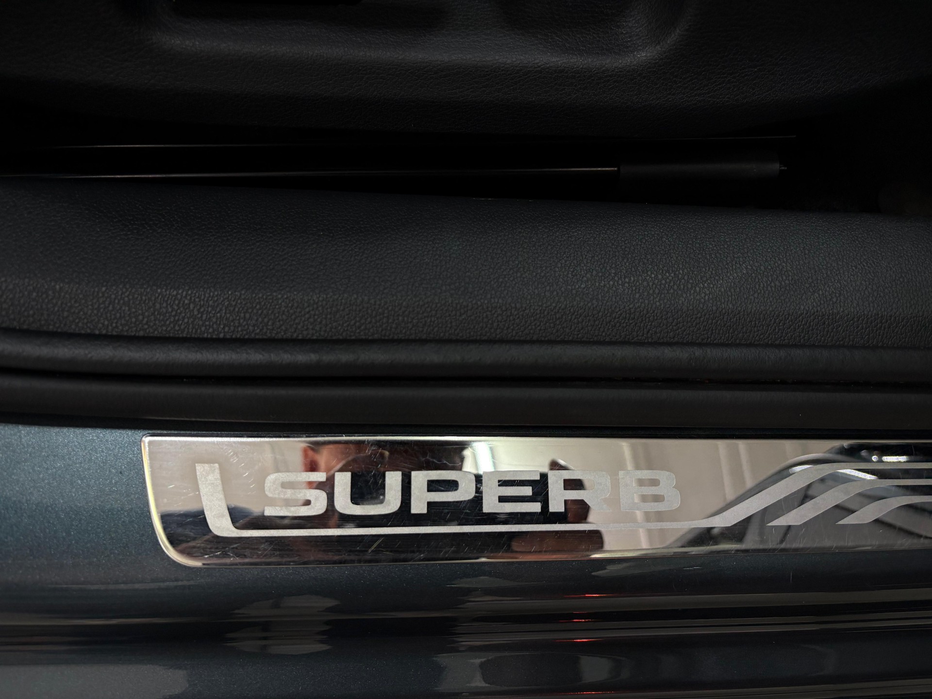 SKODA Superb Combi 1.5 TSI ACT Ambition DSG-image-8
