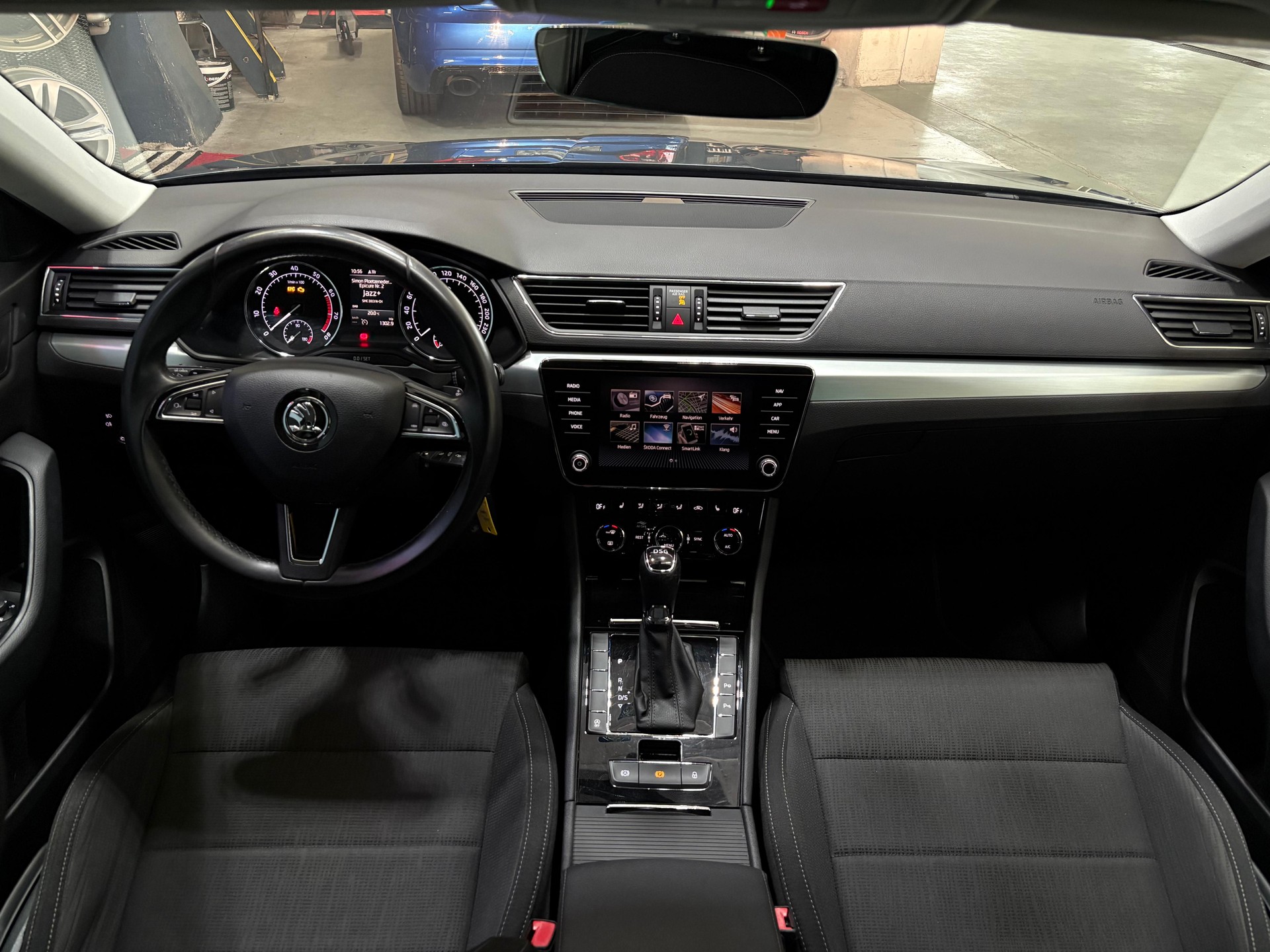 SKODA Superb Combi 1.5 TSI ACT Ambition DSG-image-12