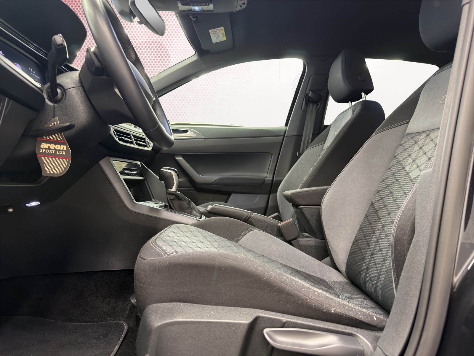 VW Polo 1.0 TSI R-Line DSG-image-9