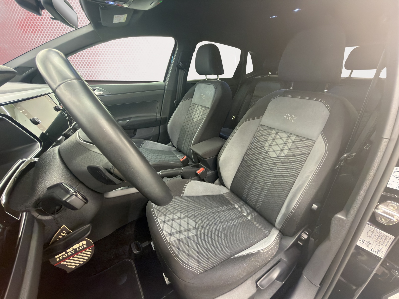 VW Polo 1.0 TSI R-Line DSG-image-11