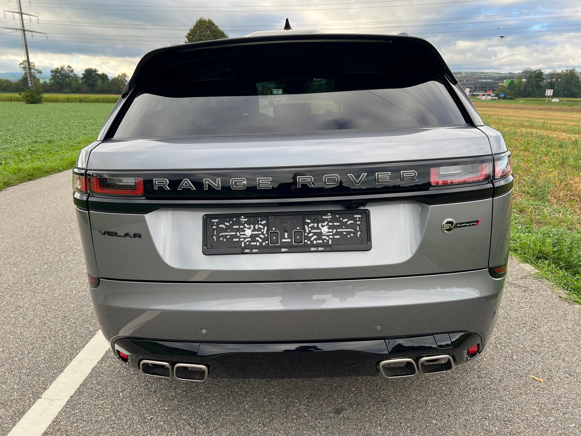 LAND ROVER 5.0 V8 SVA-Dynamic Edition-image-3
