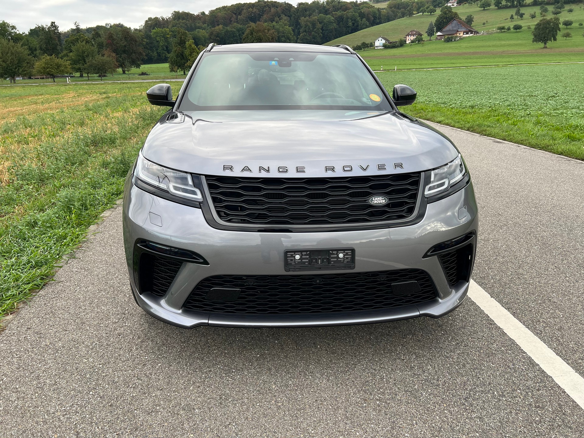 LAND ROVER 5.0 V8 SVA-Dynamic Edition-image-2