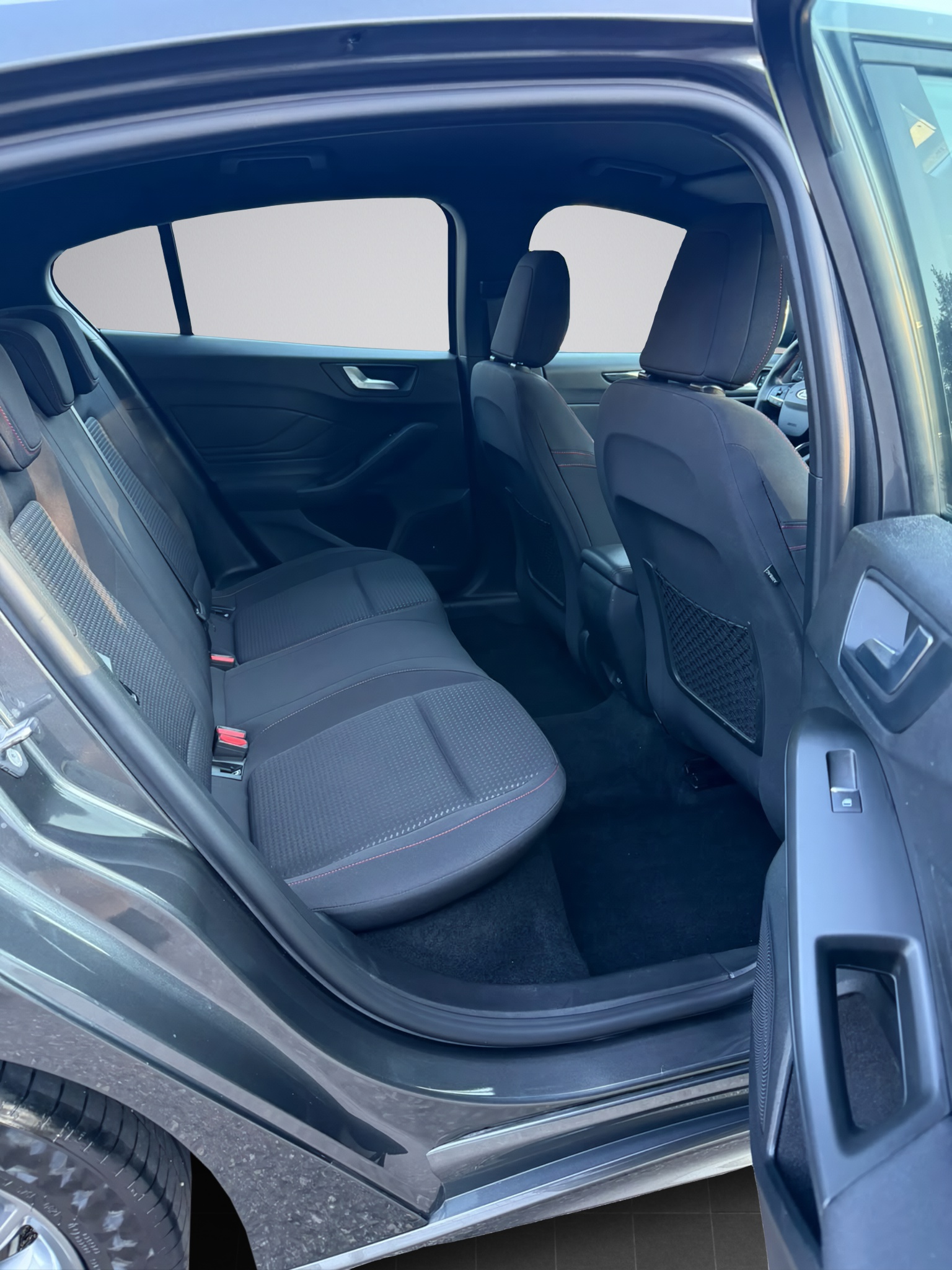 FORD Focus 2.0 TDCi ST Line * Diesel *-image-11