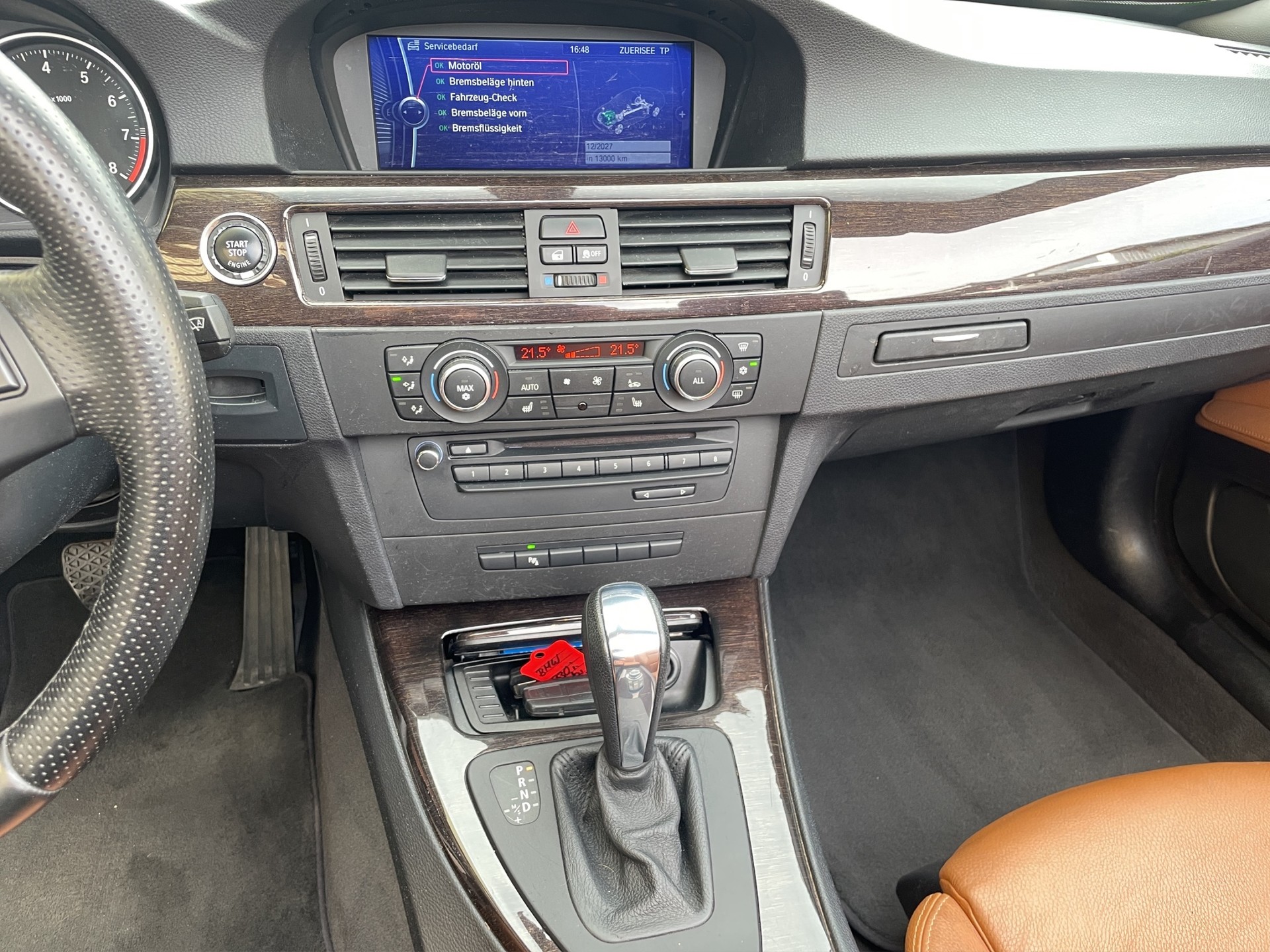 BMW 330i Cabriolet Steptronic-image-11