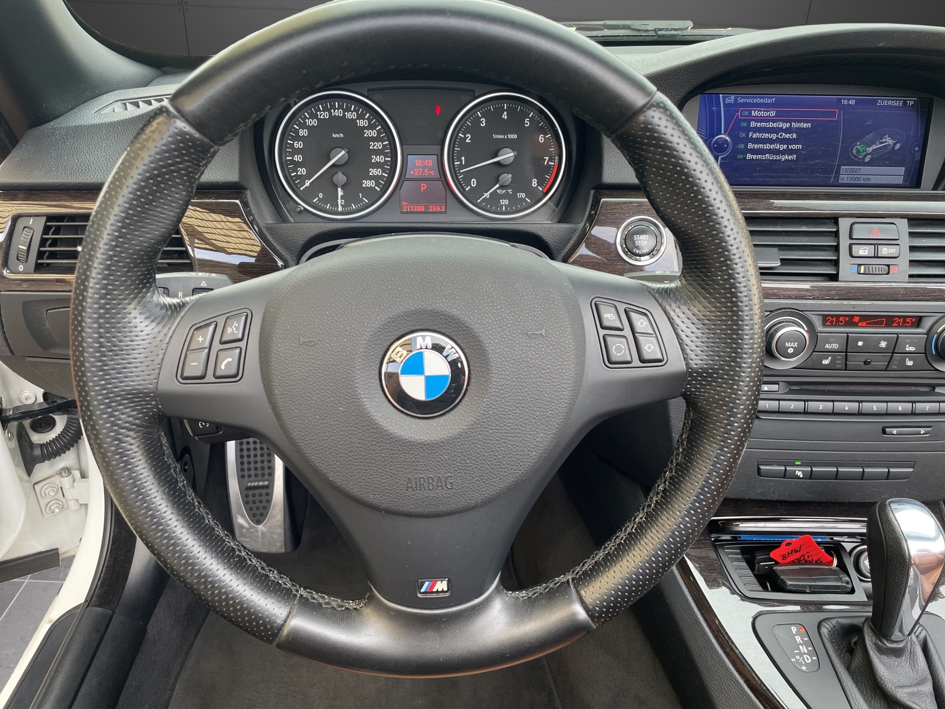BMW 330i Cabriolet Steptronic-image-13