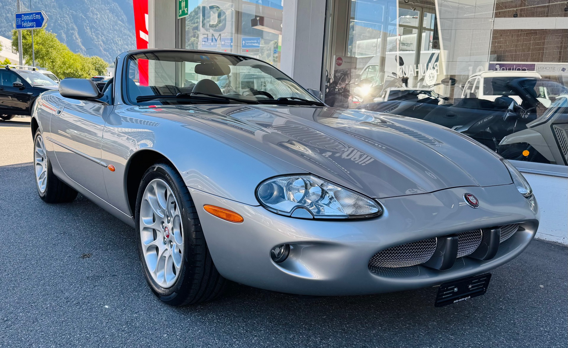 JAGUAR XKR S/C Convertible-image-0