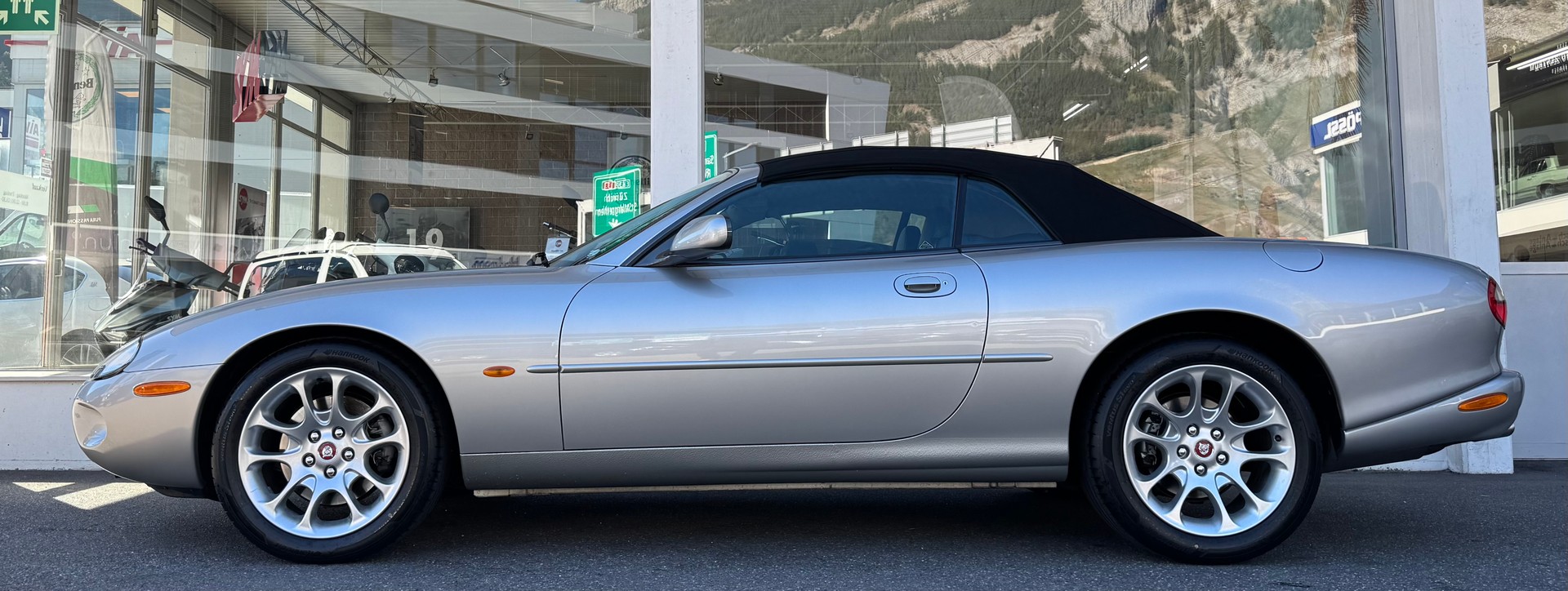 JAGUAR XKR S/C Convertible-image-3