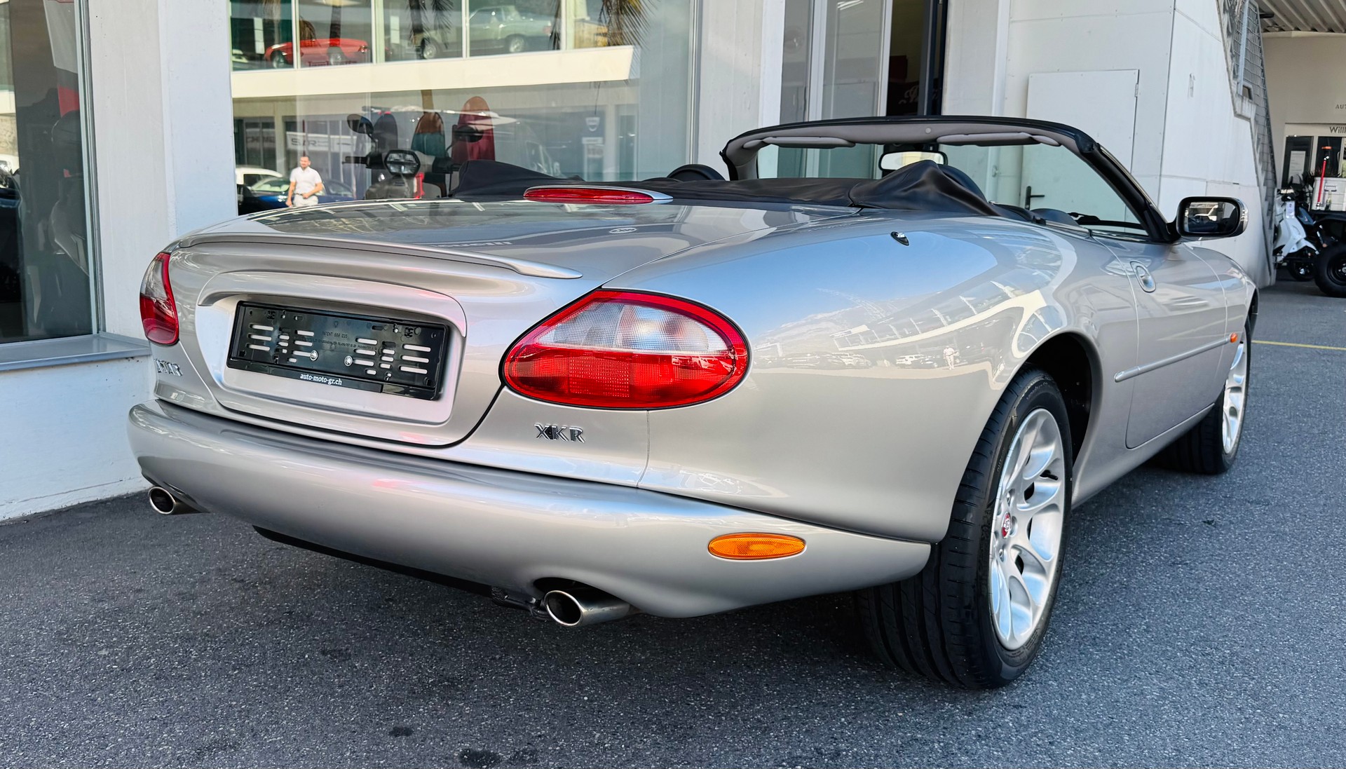 JAGUAR XKR S/C Convertible-image-6