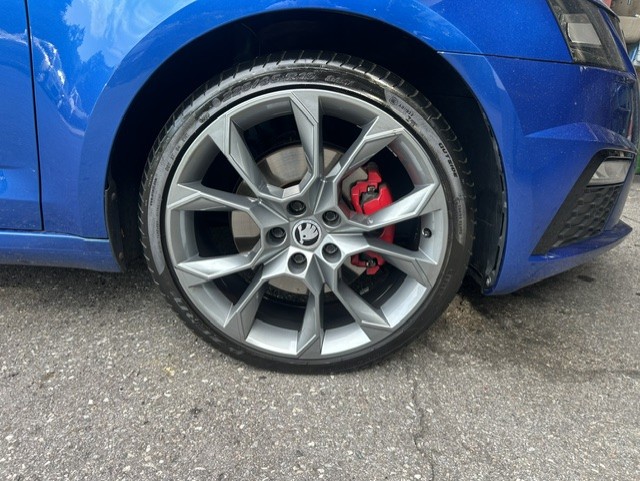 SKODA Octavia Combi 2.0 TDI RS 4x4 DSG-image-6