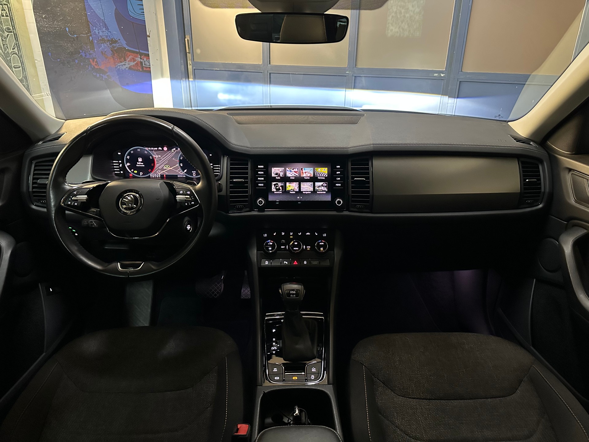 SKODA Kodiaq 2.0 TSI 4x4 Clever *CH* *Garantie* *7-Plätzer*-image-8