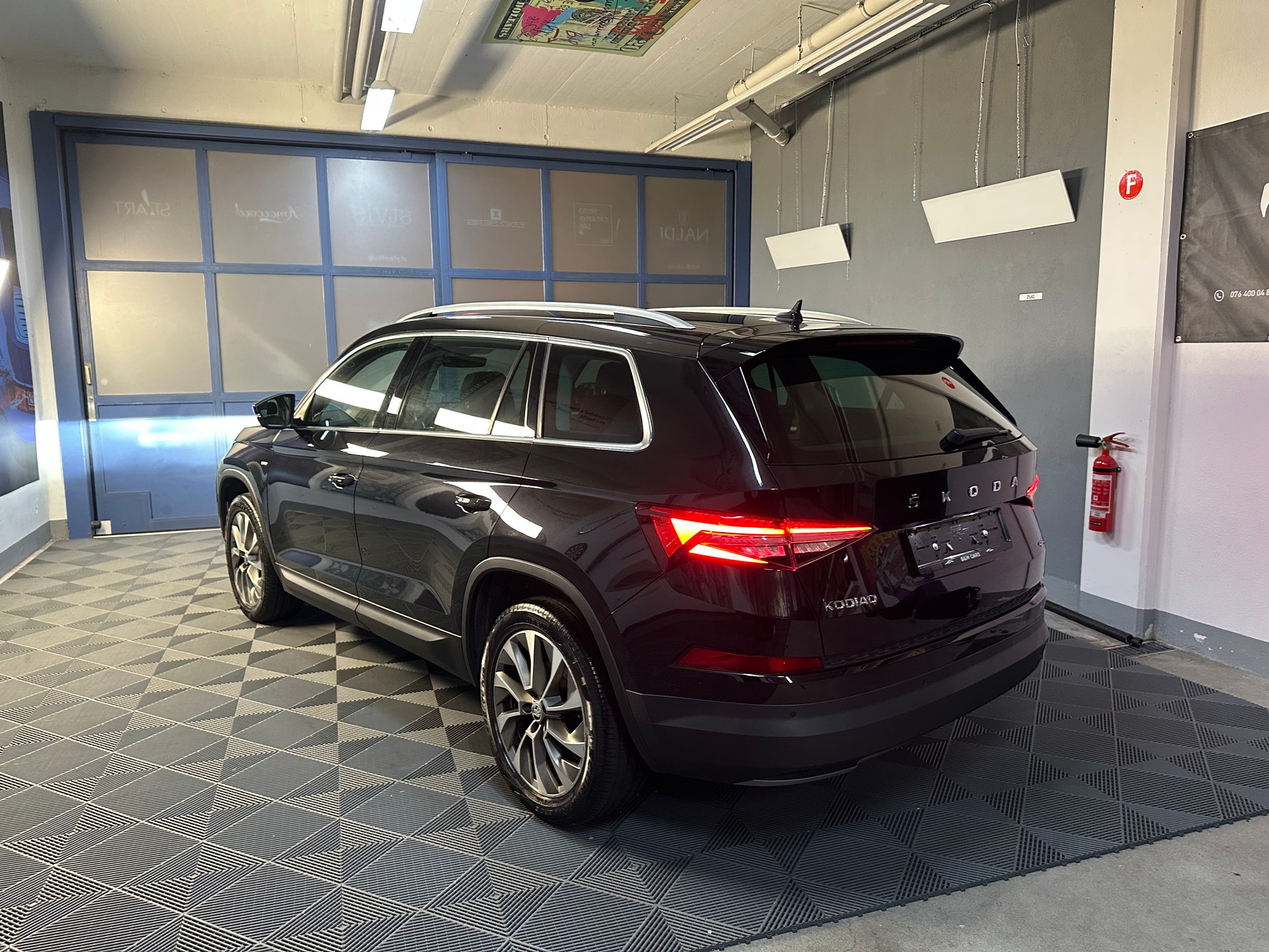 SKODA Kodiaq 2.0 TSI 4x4 Clever *CH* *Garantie* *7-Plätzer*-image-2