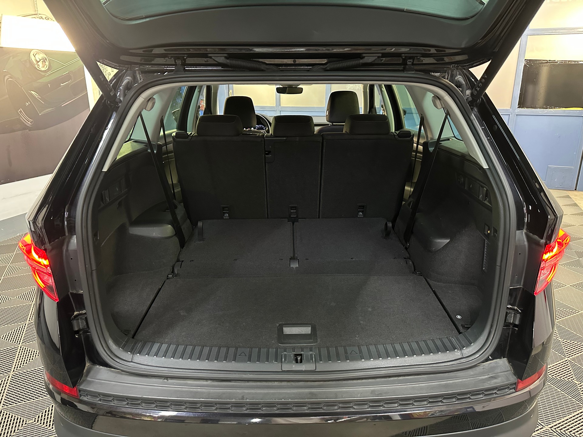 SKODA Kodiaq 2.0 TSI 4x4 Clever *CH* *Garantie* *7-Plätzer*-image-5