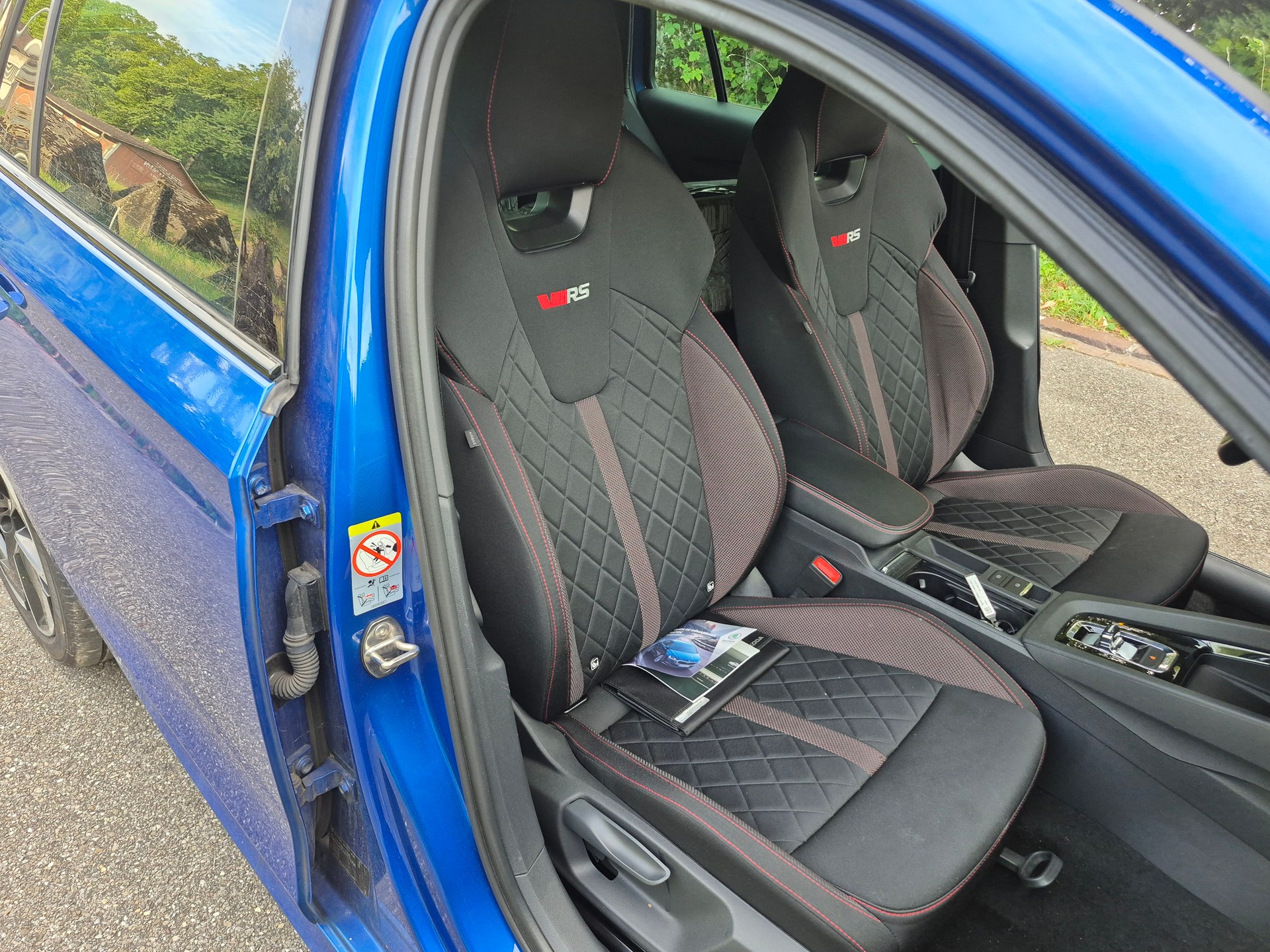 SKODA Octavia Combi 2.0 TDI DSG RS 4x4-image-8