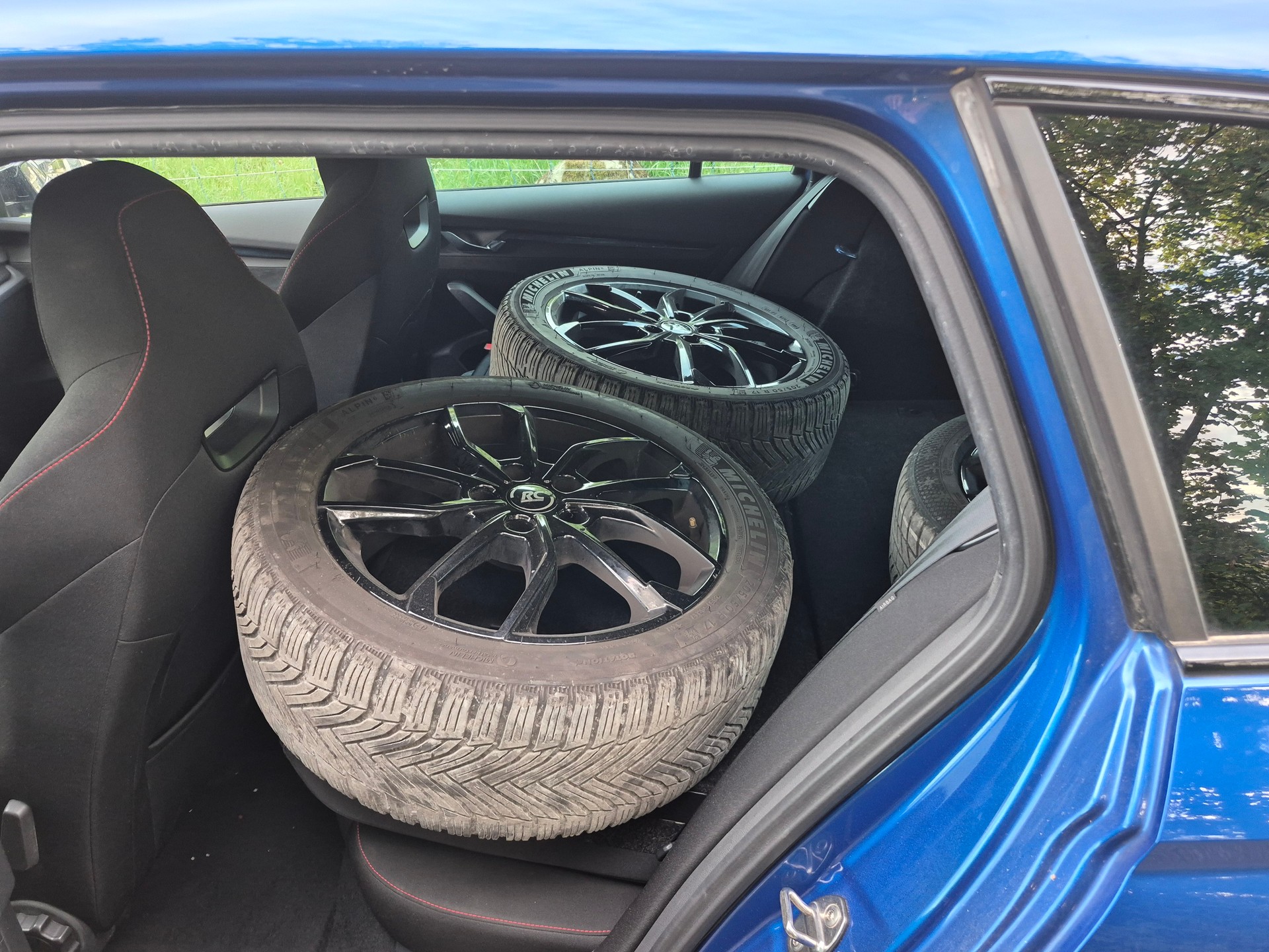 SKODA Octavia Combi 2.0 TDI DSG RS 4x4-image-5