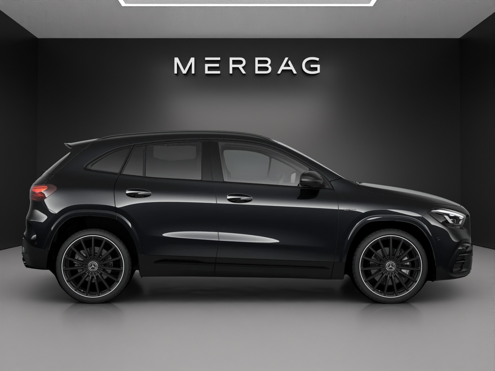 MERCEDES-BENZ GLA AMG 35 4Matic 8G-DCT-image-3