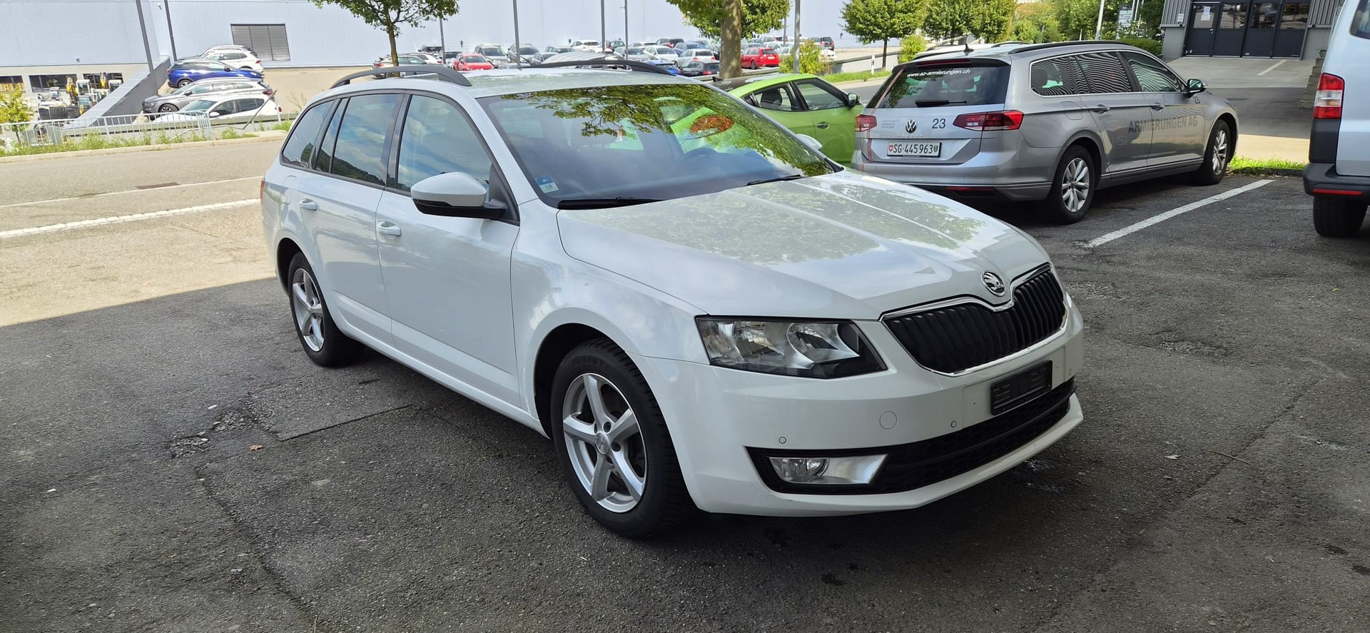 SKODA 1.6 TDI 110 Ambition 4x4-image-0