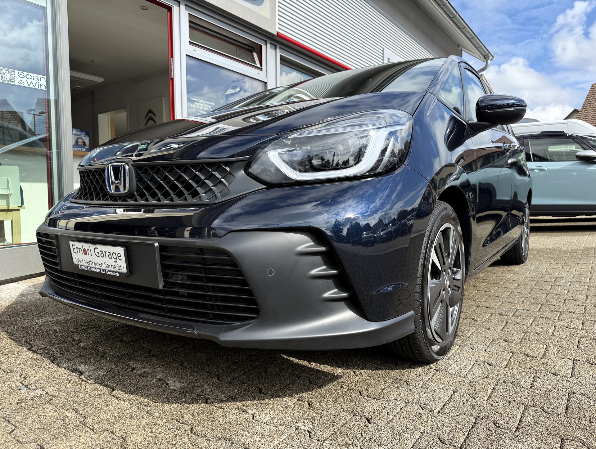 HONDA Jazz 1.5i-MMD Advance E-CVT-image-2