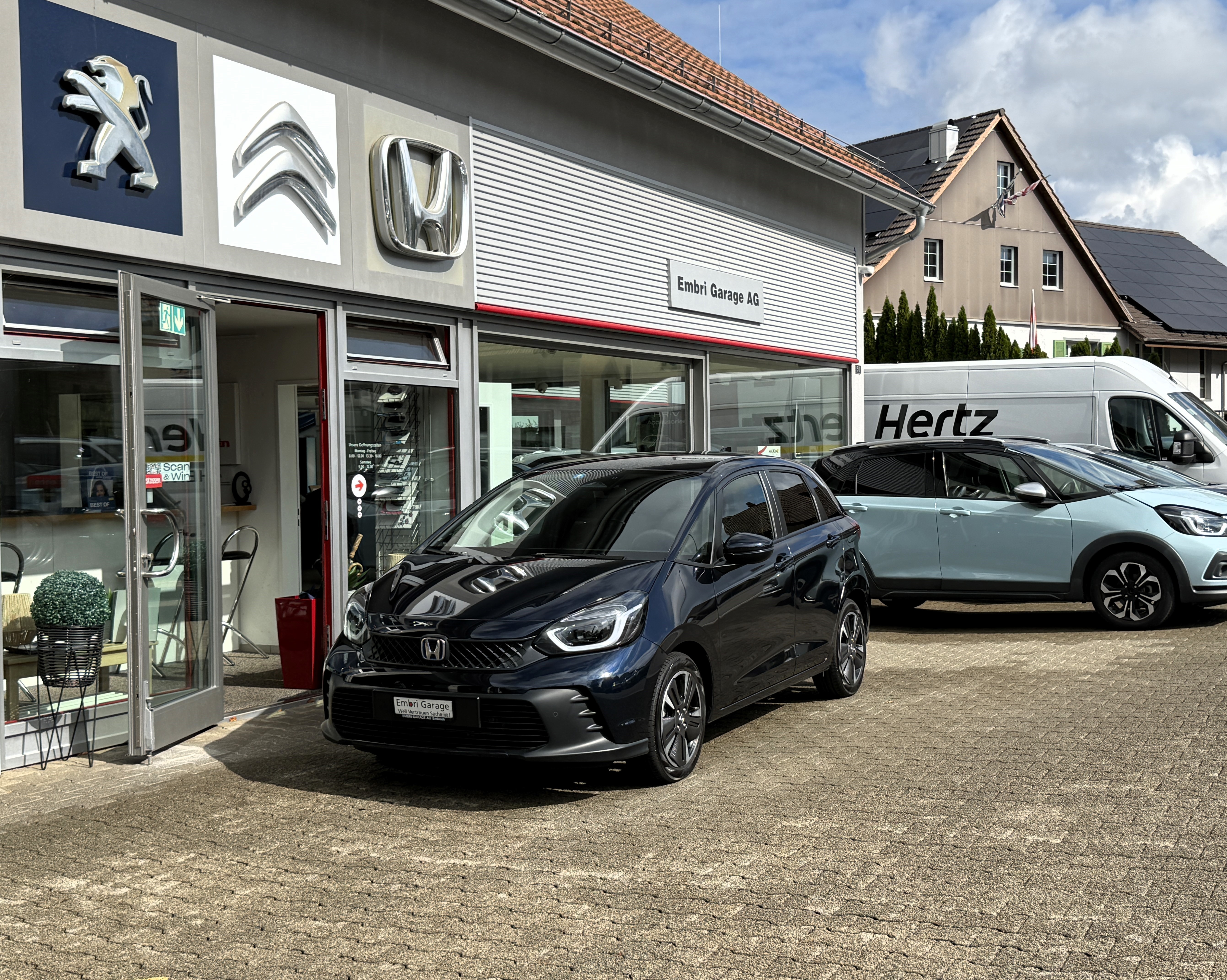 HONDA Jazz 1.5i-MMD Advance E-CVT — slika 1