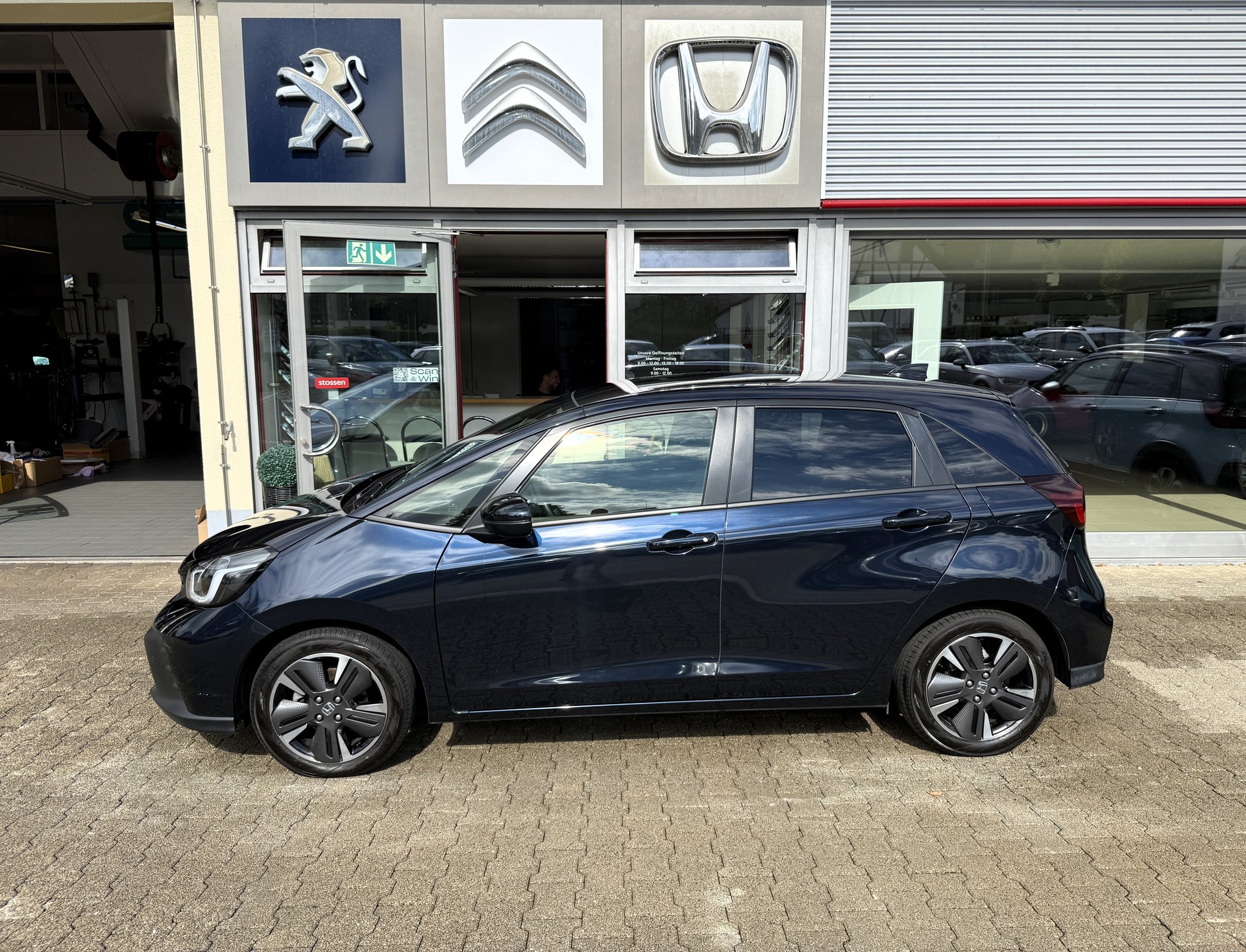 HONDA Jazz 1.5i-MMD Advance E-CVT-image-3